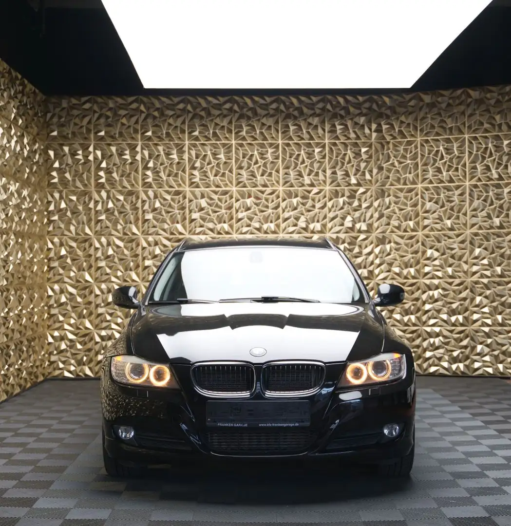 BMW 320 d xDrive Touring|XENON|AHK|SITZHZ.| Noir - 2