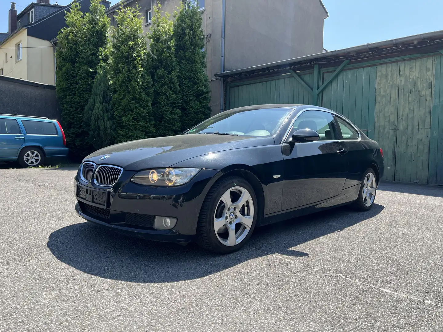 BMW 325 325i Coupe Aut. Schwarz - 2
