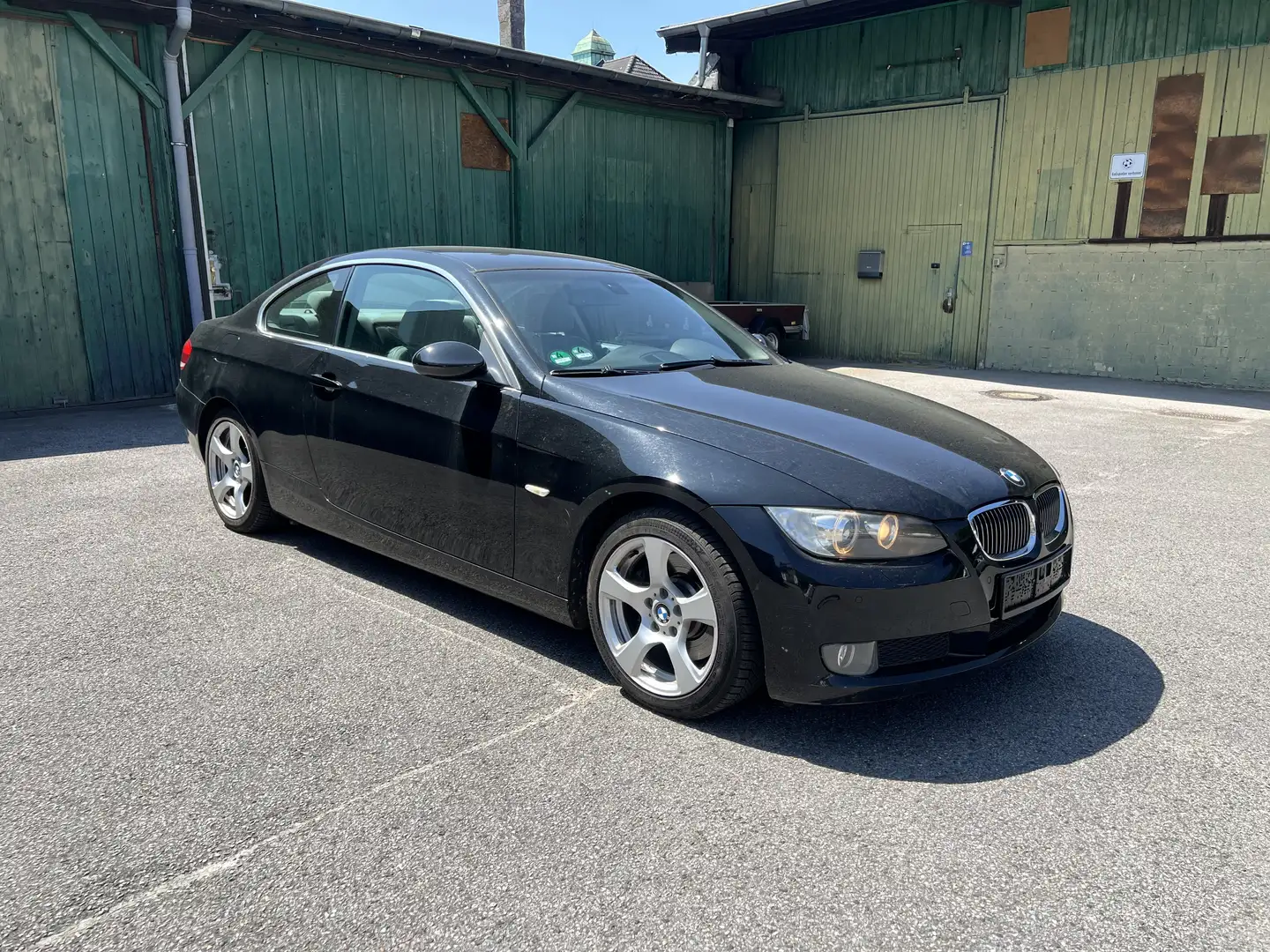 BMW 325 325i Coupe Aut. Schwarz - 1