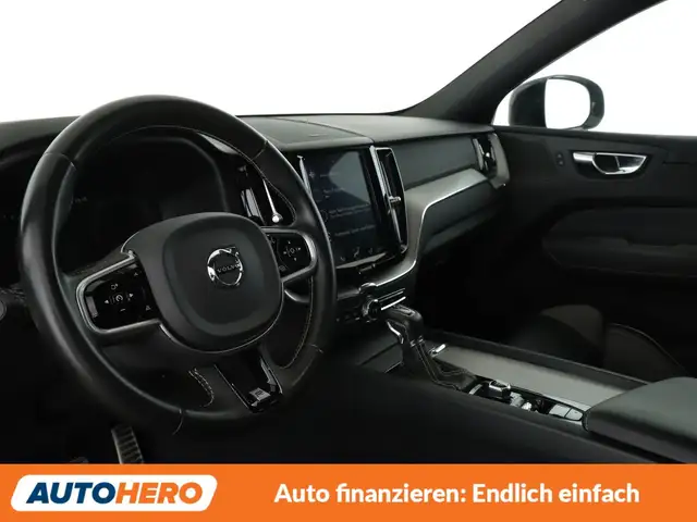 Volvo XC60 view 11
