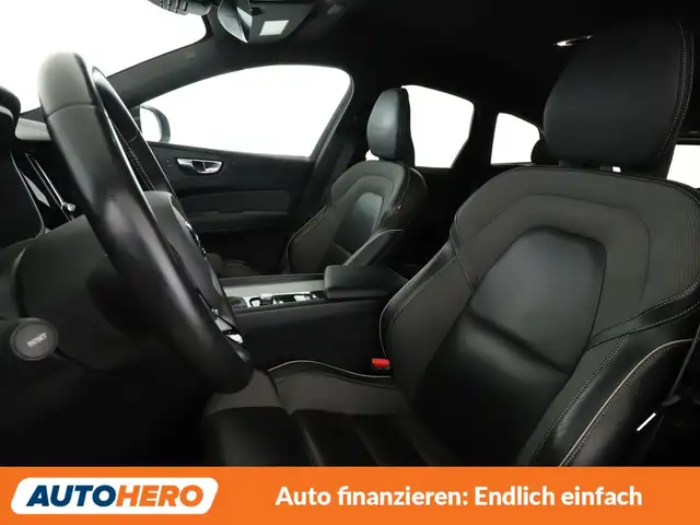 Volvo XC60 view 10