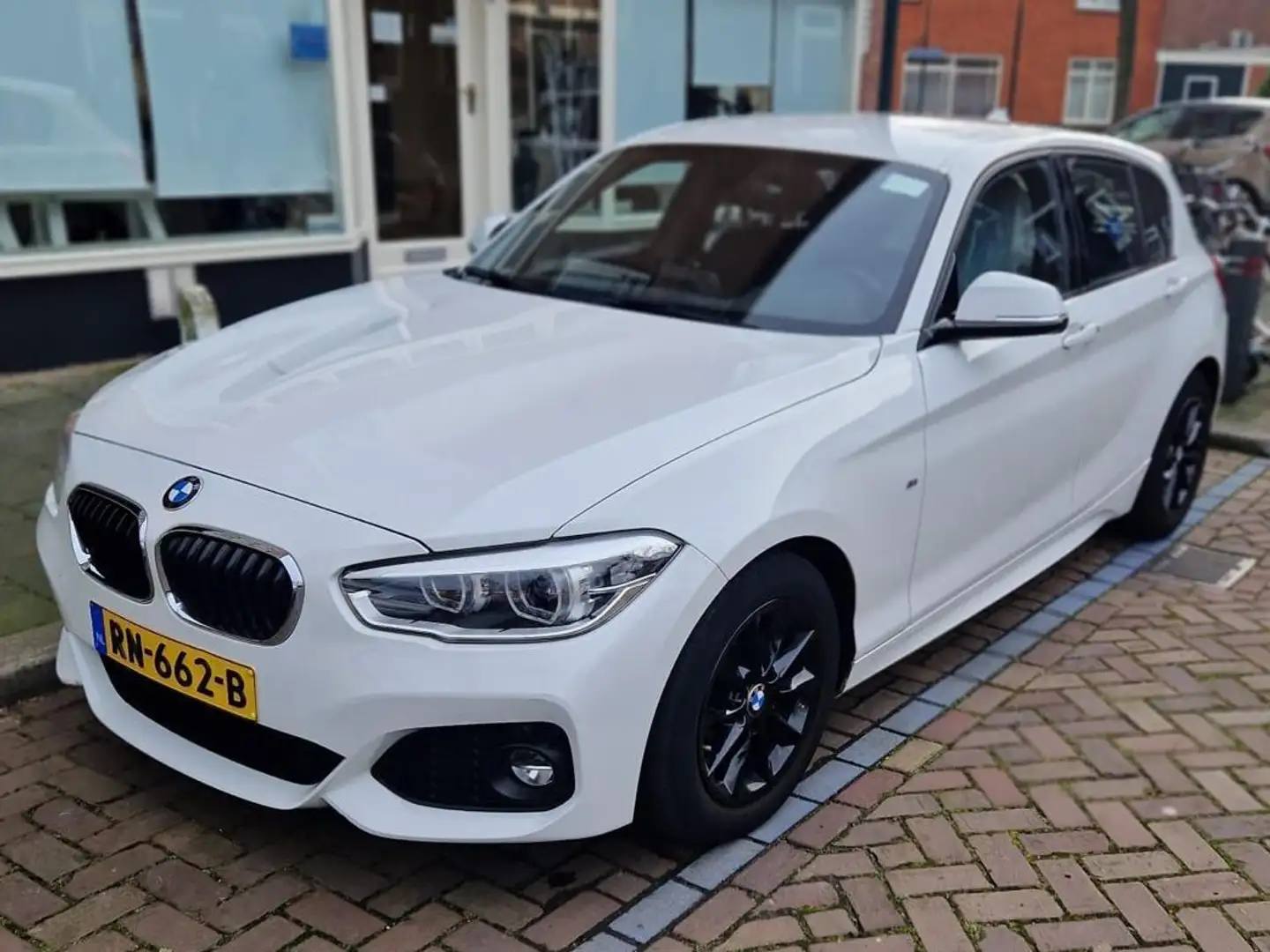 BMW 118 118 Executive Wit - 2