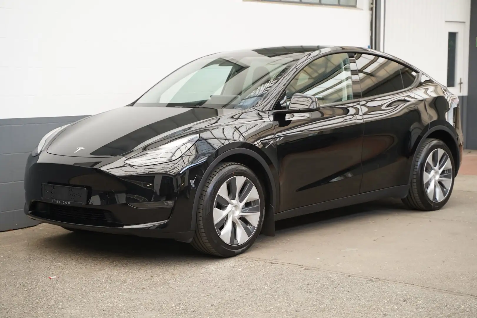 Tesla Model Y Long Range AWD *AHK*Matrix-LED* Zwart - 1