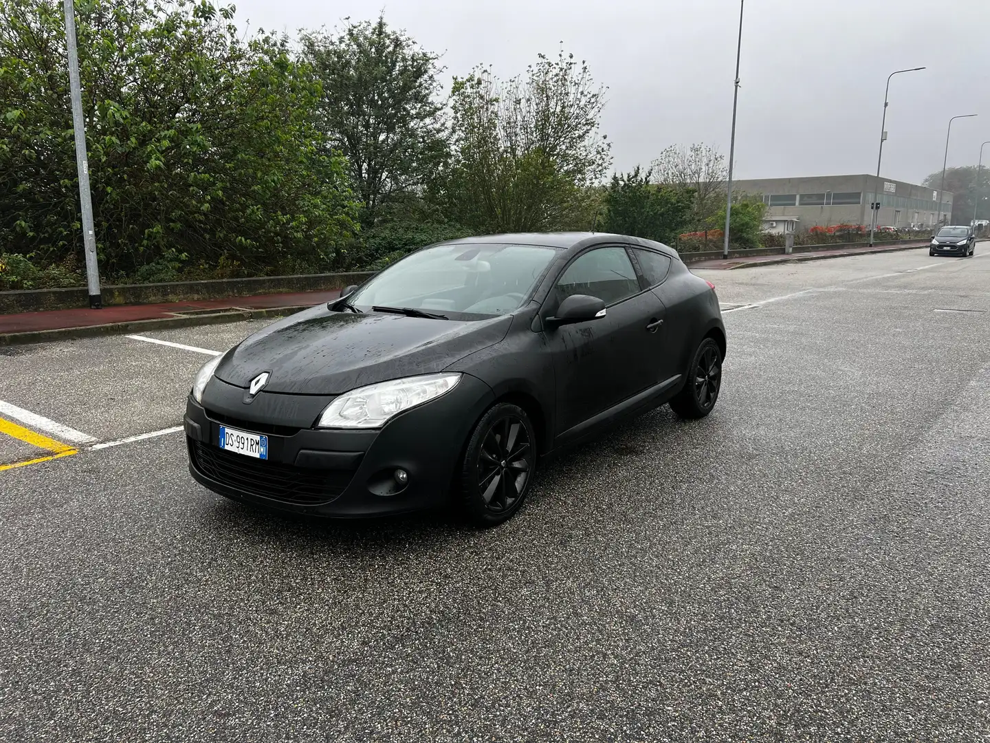 Renault Megane Megane 3p 1.9 dci Luxe Dynamique 130cv fap Czarny - 2