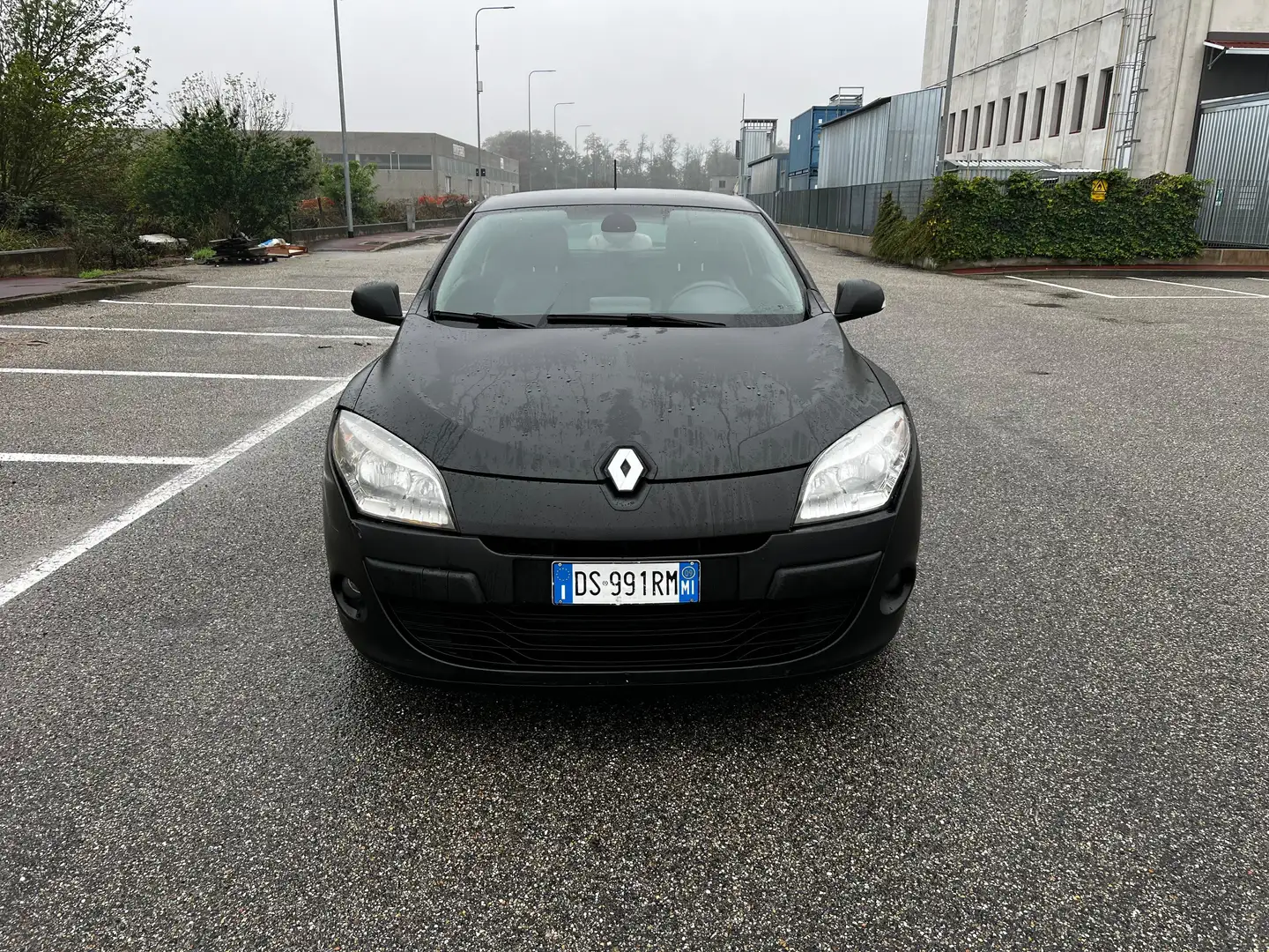Renault Megane Megane 3p 1.9 dci Luxe Dynamique 130cv fap Czarny - 1