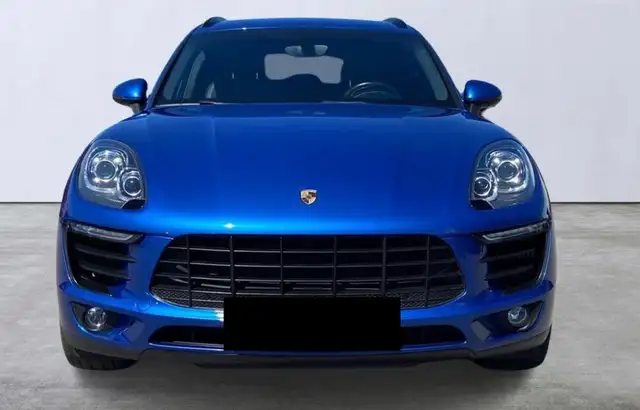 Porsche Macan view 2