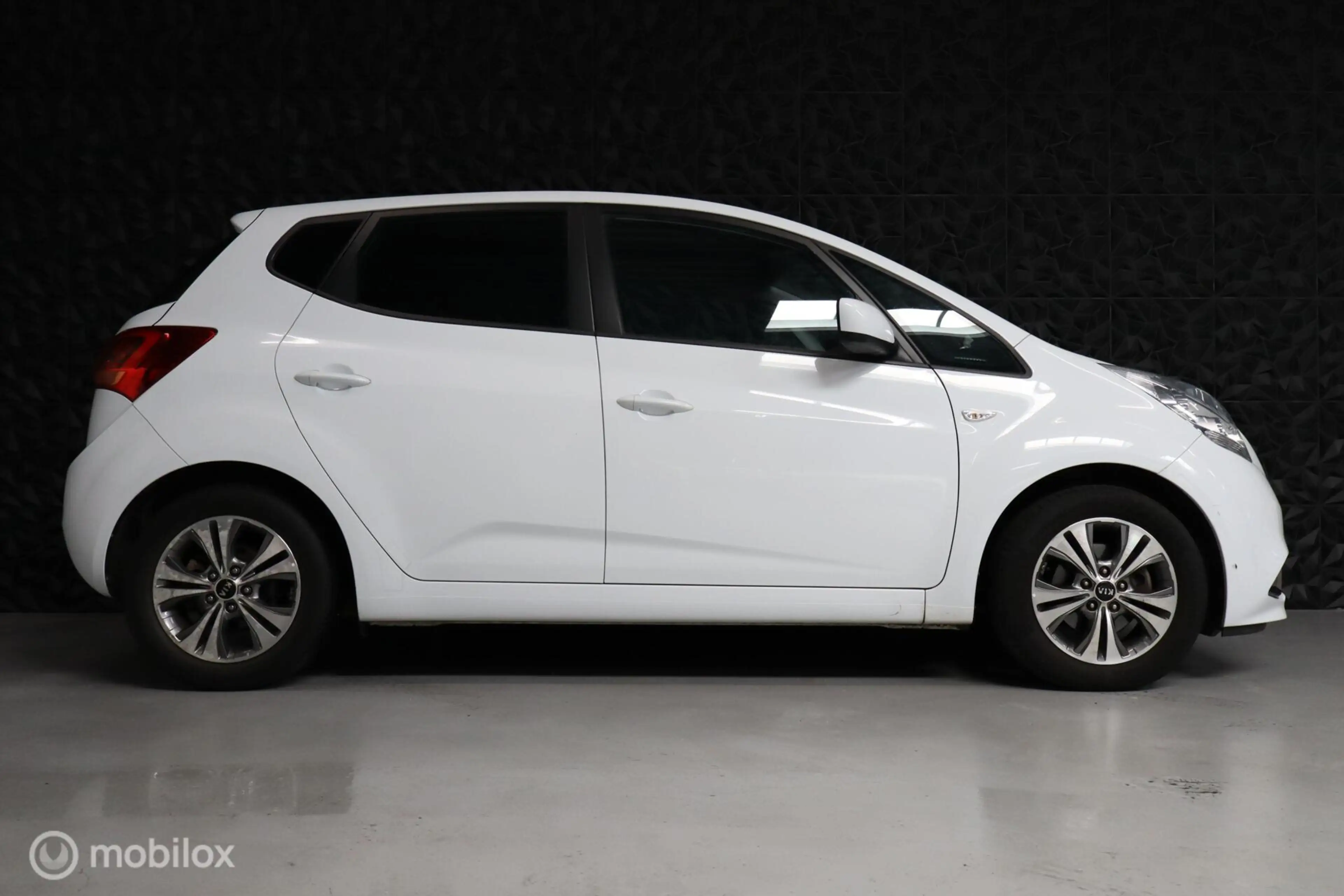 Kia Venga 1.4 CVVT DynamicPLusLine | Camera | Start&Stop | — photo 2
