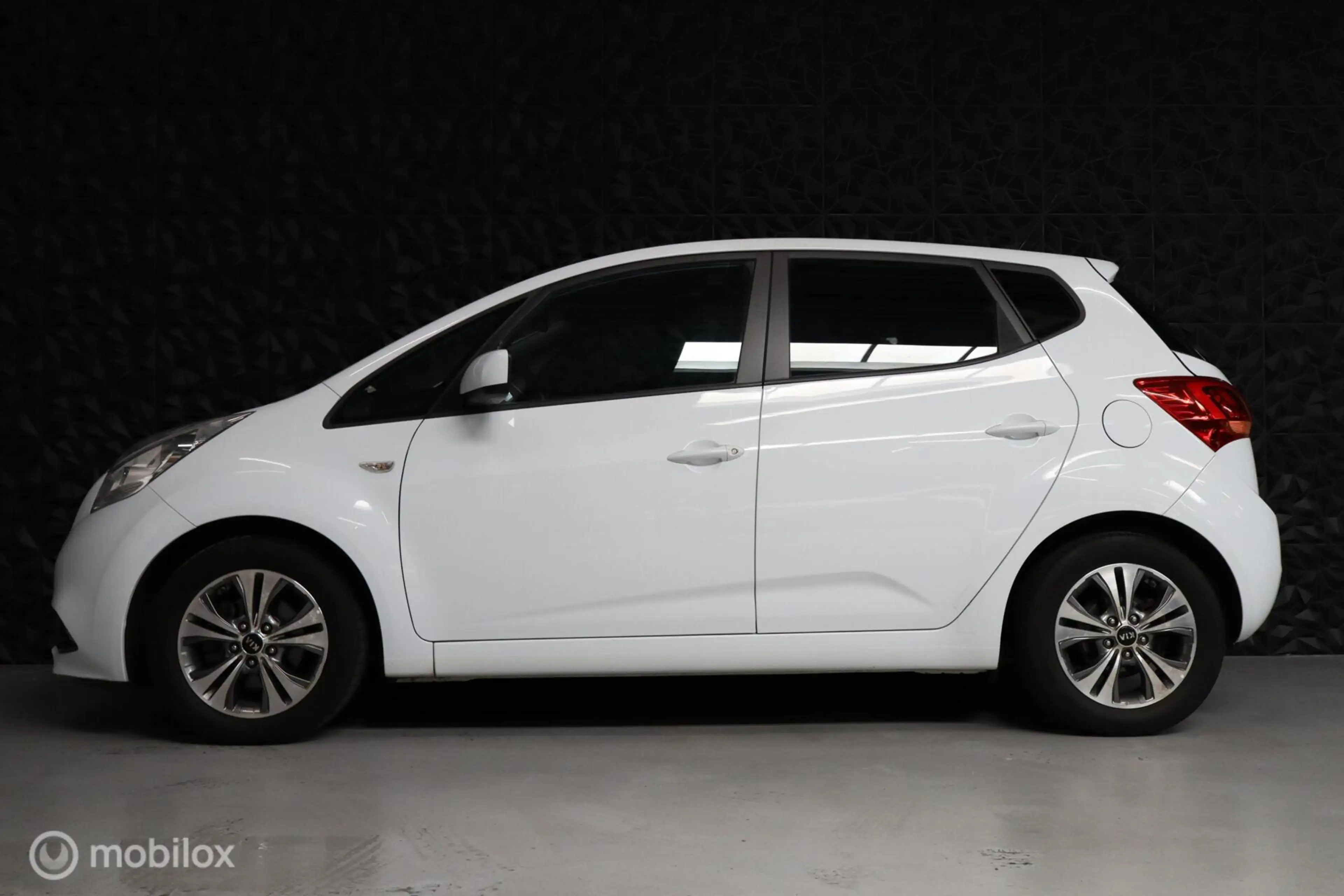 Kia Venga 1.4 CVVT DynamicPLusLine | Camera | Start&Stop | — photo 7