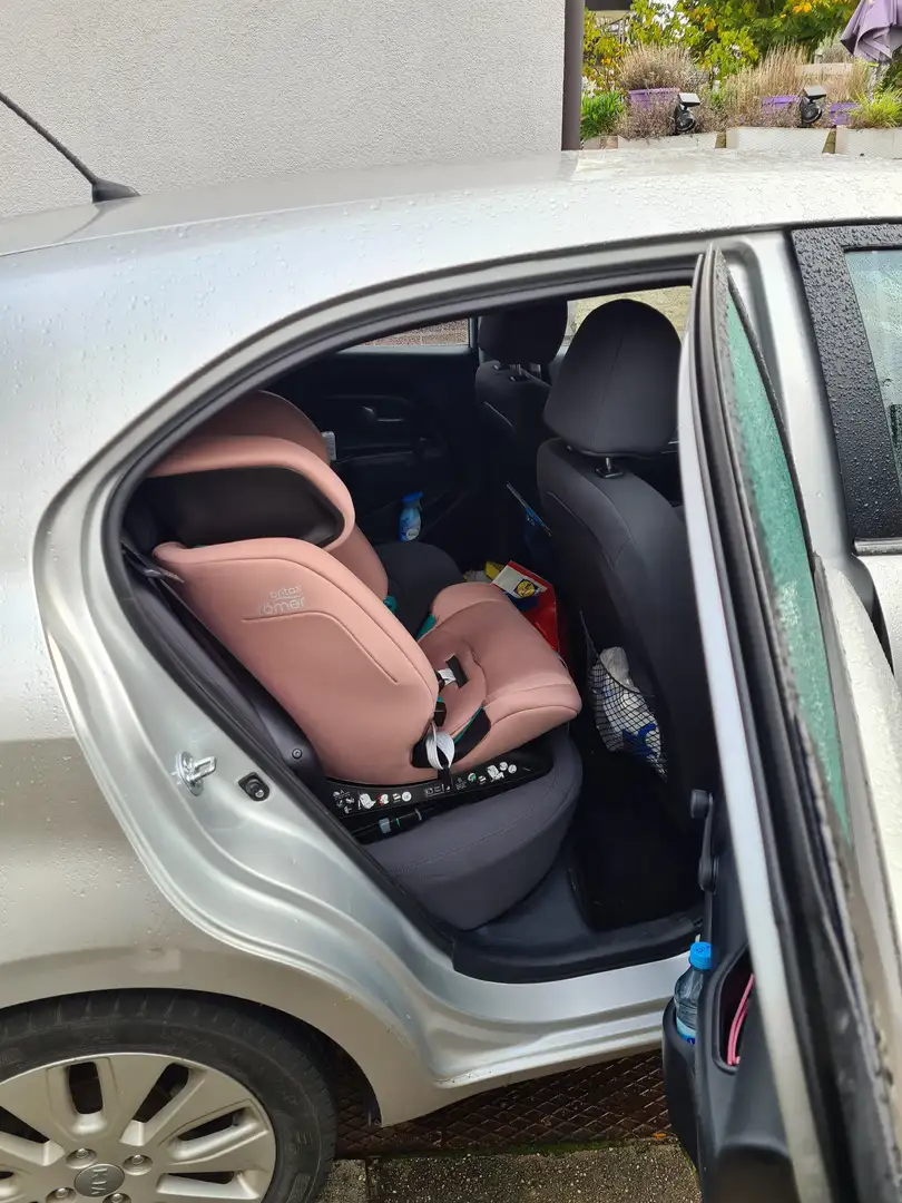 Kia Rio Rio 1.2 Edition 7 Silber - 2