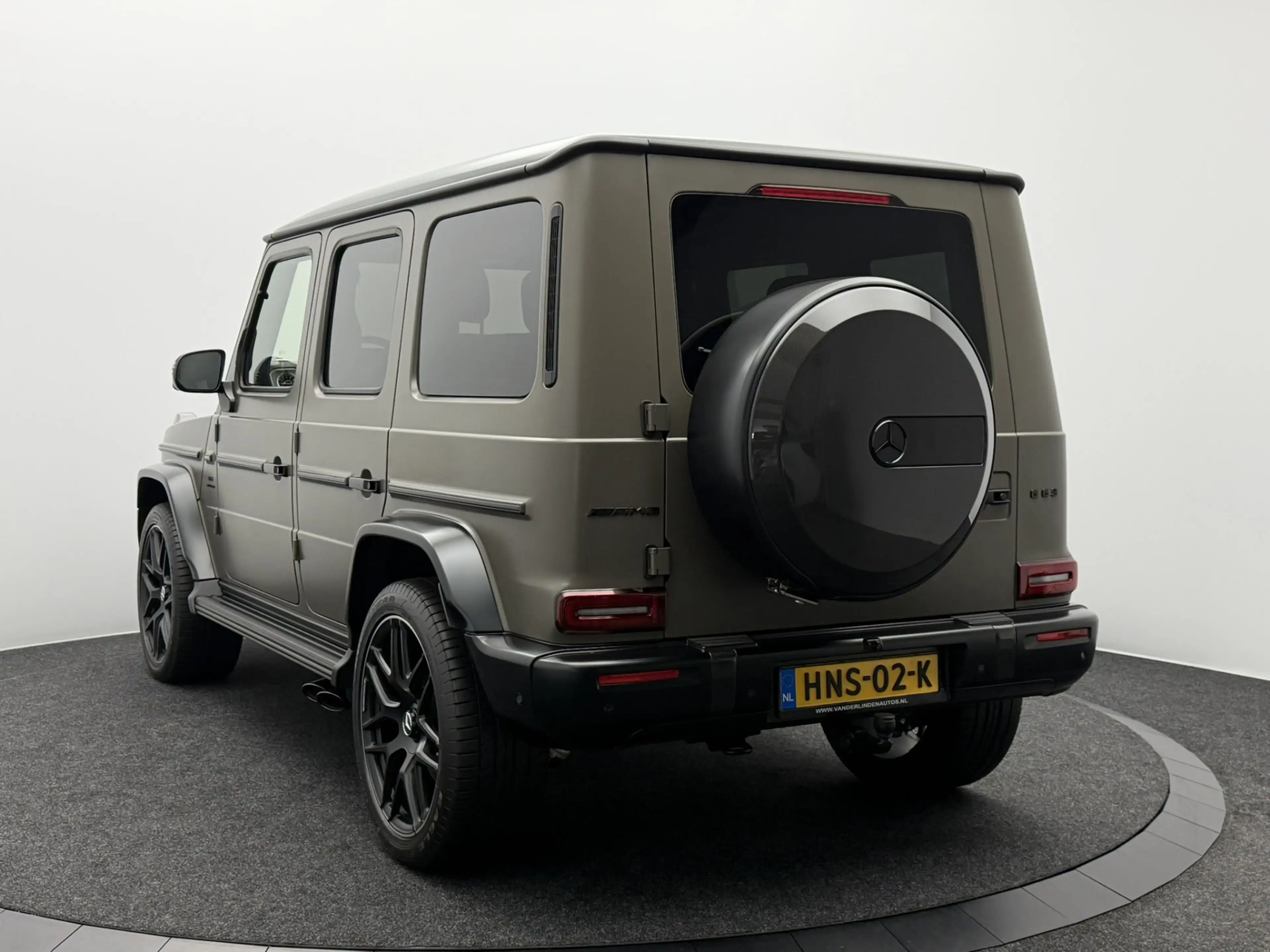 Mercedes-Benz G 63 AMG MY25 | AMG Performance Carbon Pack | Full Options — photo 10