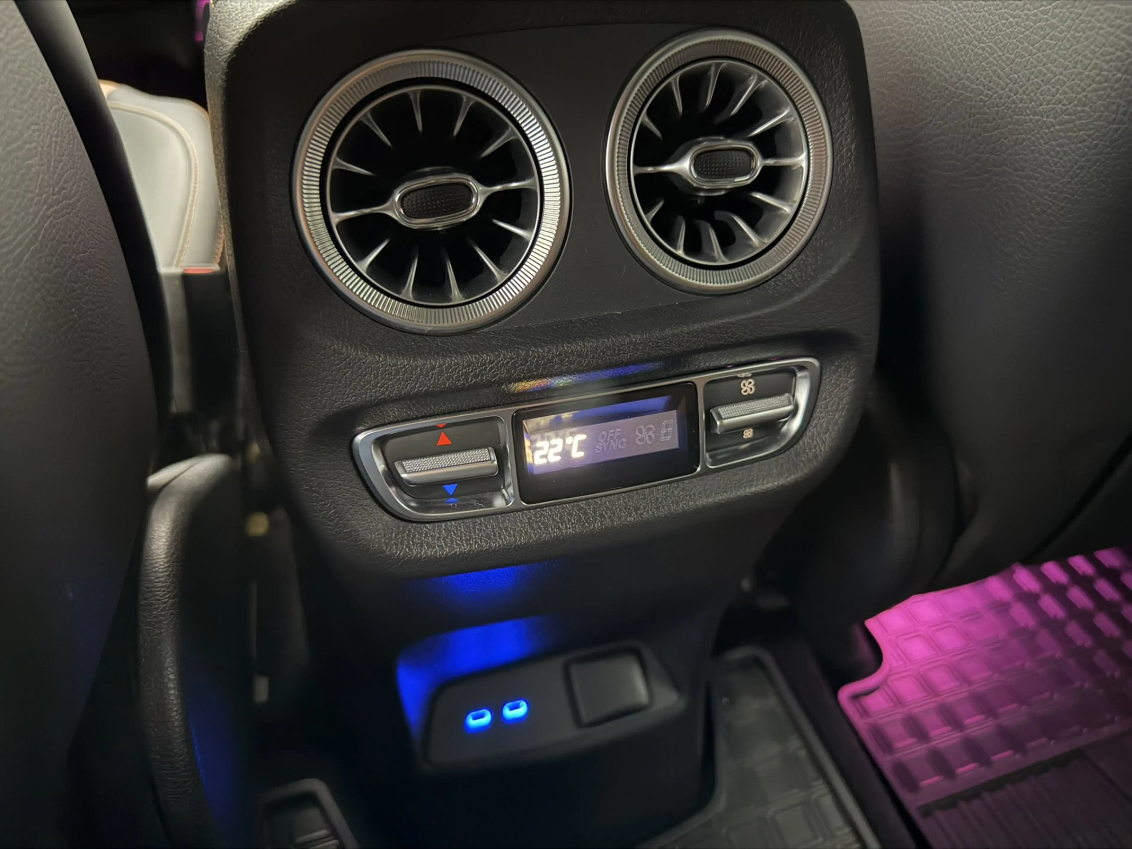 Mercedes-Benz G 63 AMG MY25 | AMG Performance Carbon Pack | Full Options — photo 44