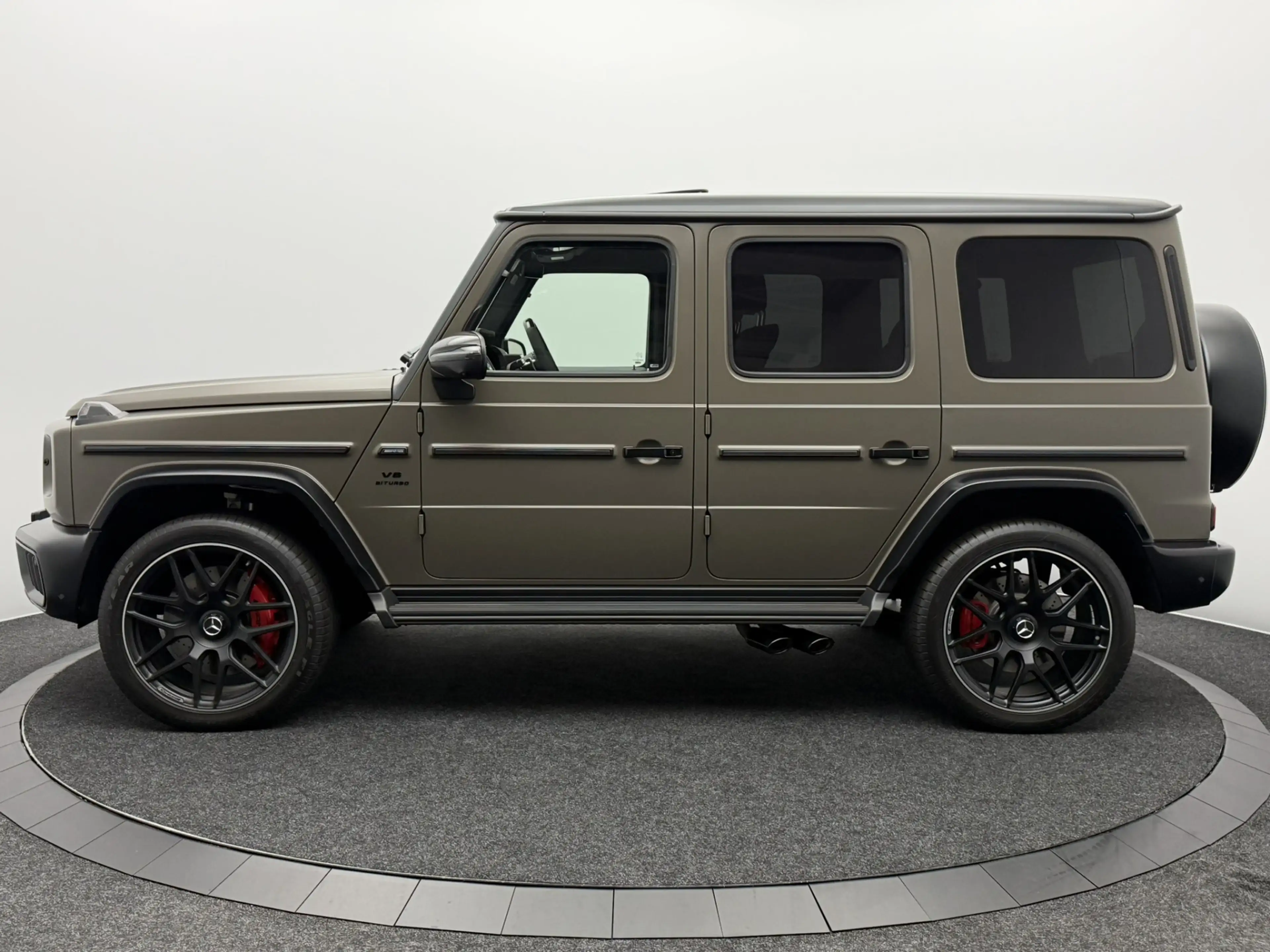 Mercedes-Benz G 63 AMG MY25 | AMG Performance Carbon Pack | Full Options — photo 25