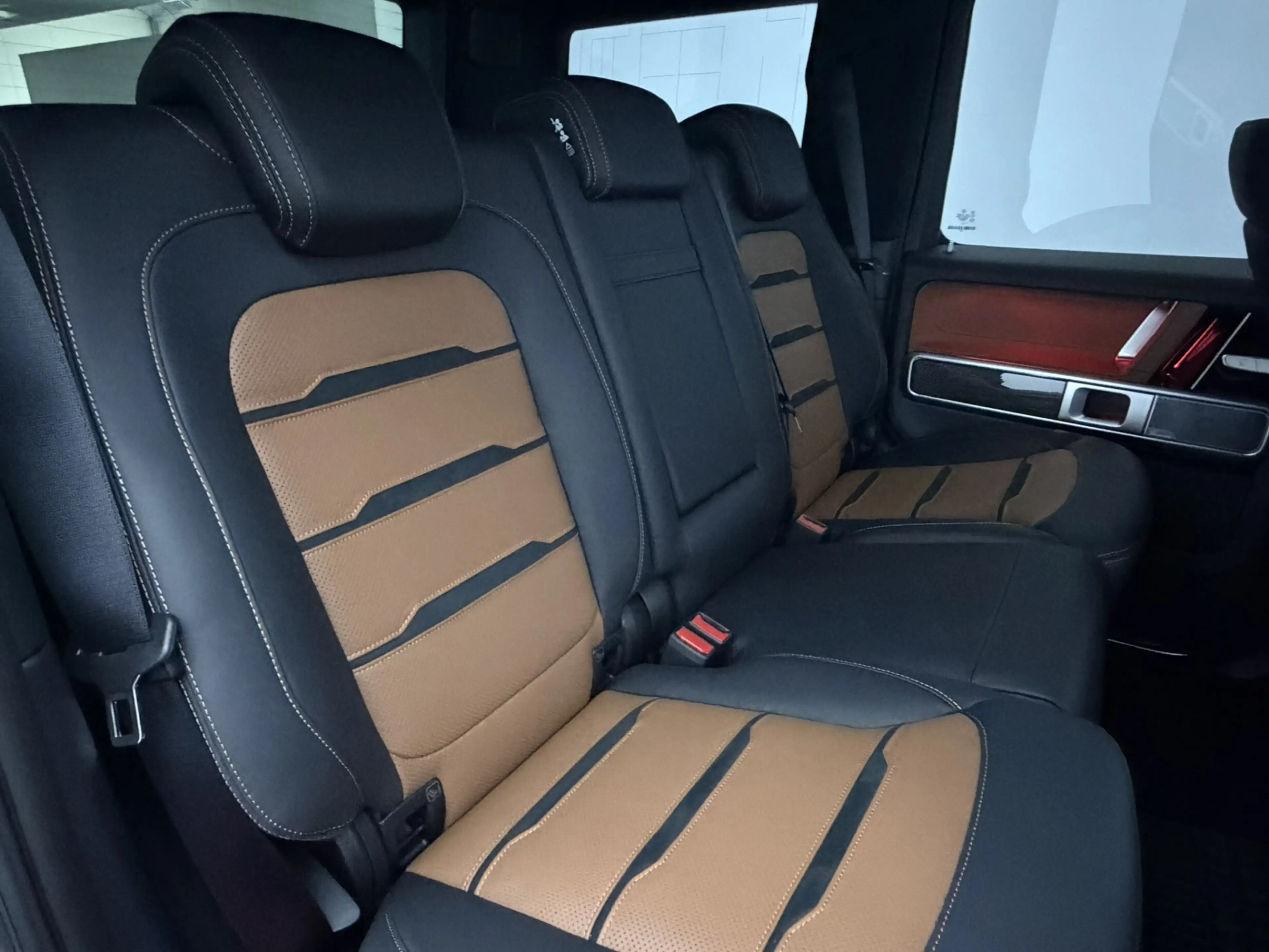 Mercedes-Benz G 63 AMG MY25 | AMG Performance Carbon Pack | Full Options — photo 45