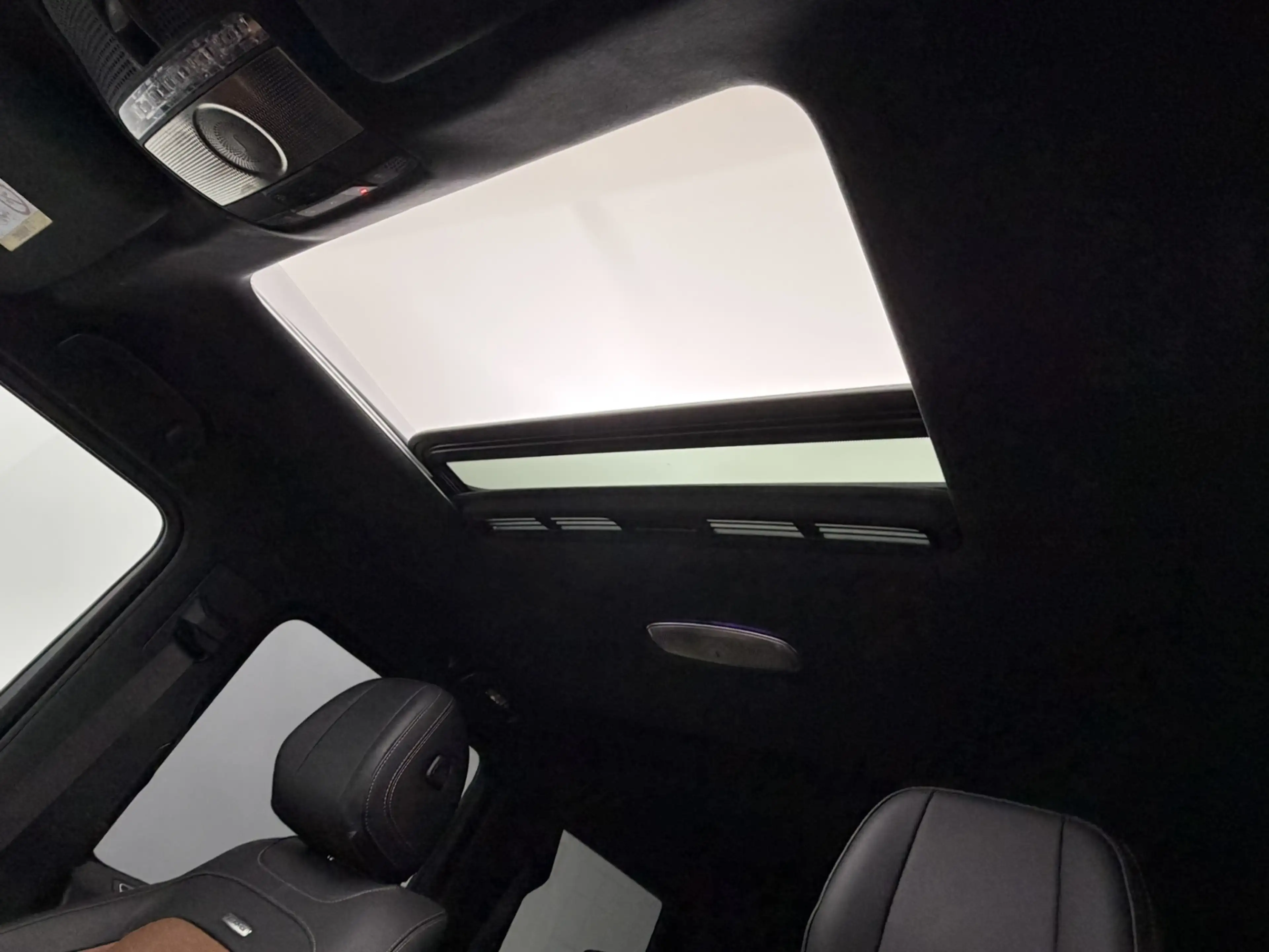 Mercedes-Benz G 63 AMG MY25 | AMG Performance Carbon Pack | Full Options — photo 46