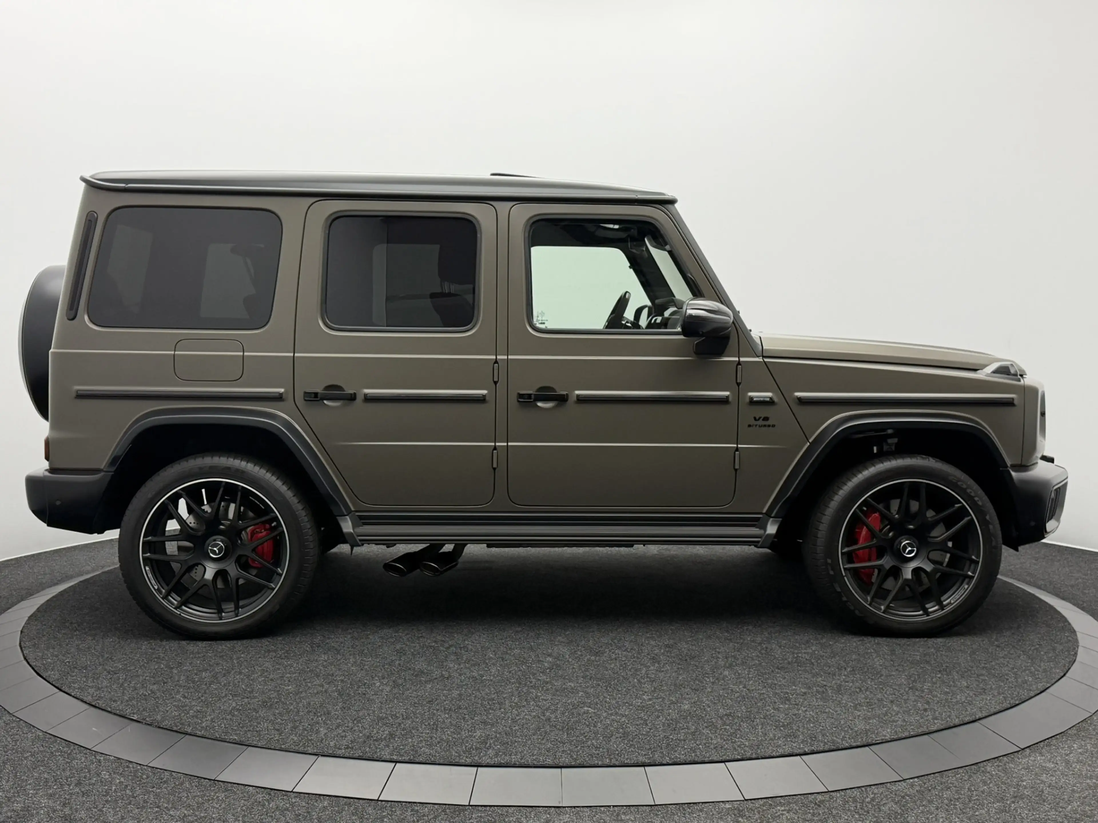Mercedes-Benz G 63 AMG MY25 | AMG Performance Carbon Pack | Full Options — photo 4