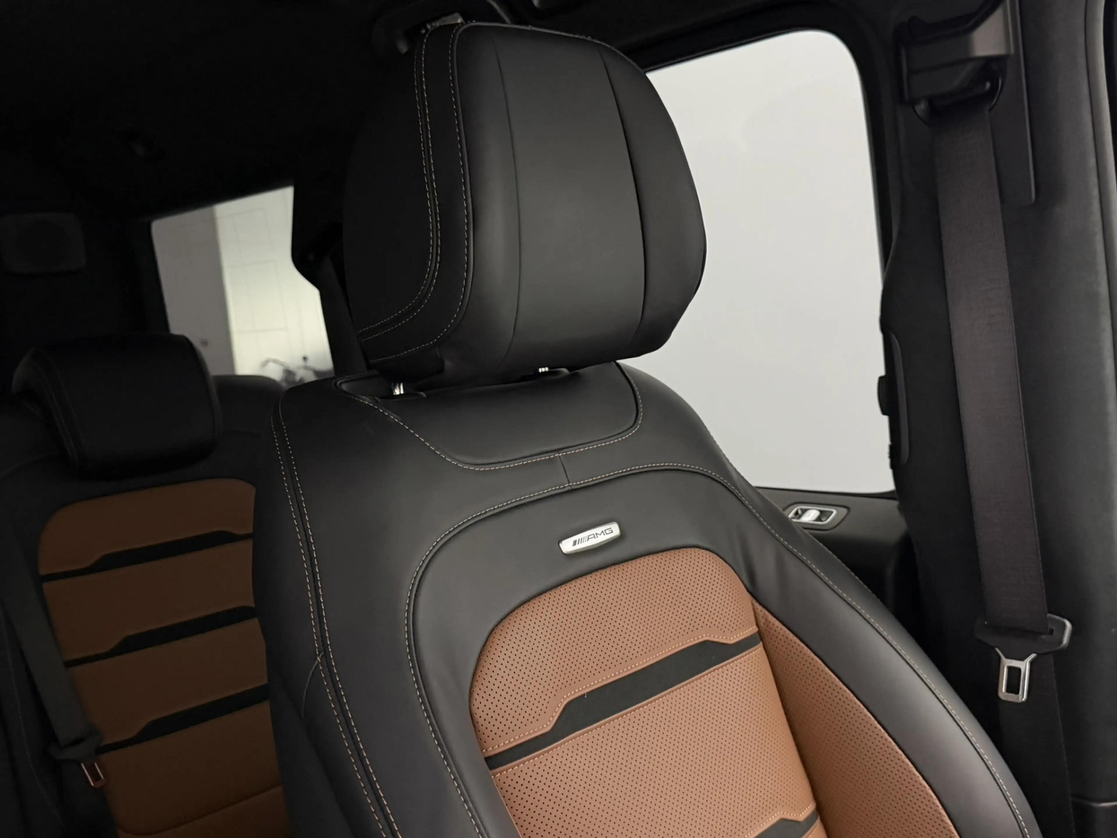 Mercedes-Benz G 63 AMG MY25 | AMG Performance Carbon Pack | Full Options — photo 38