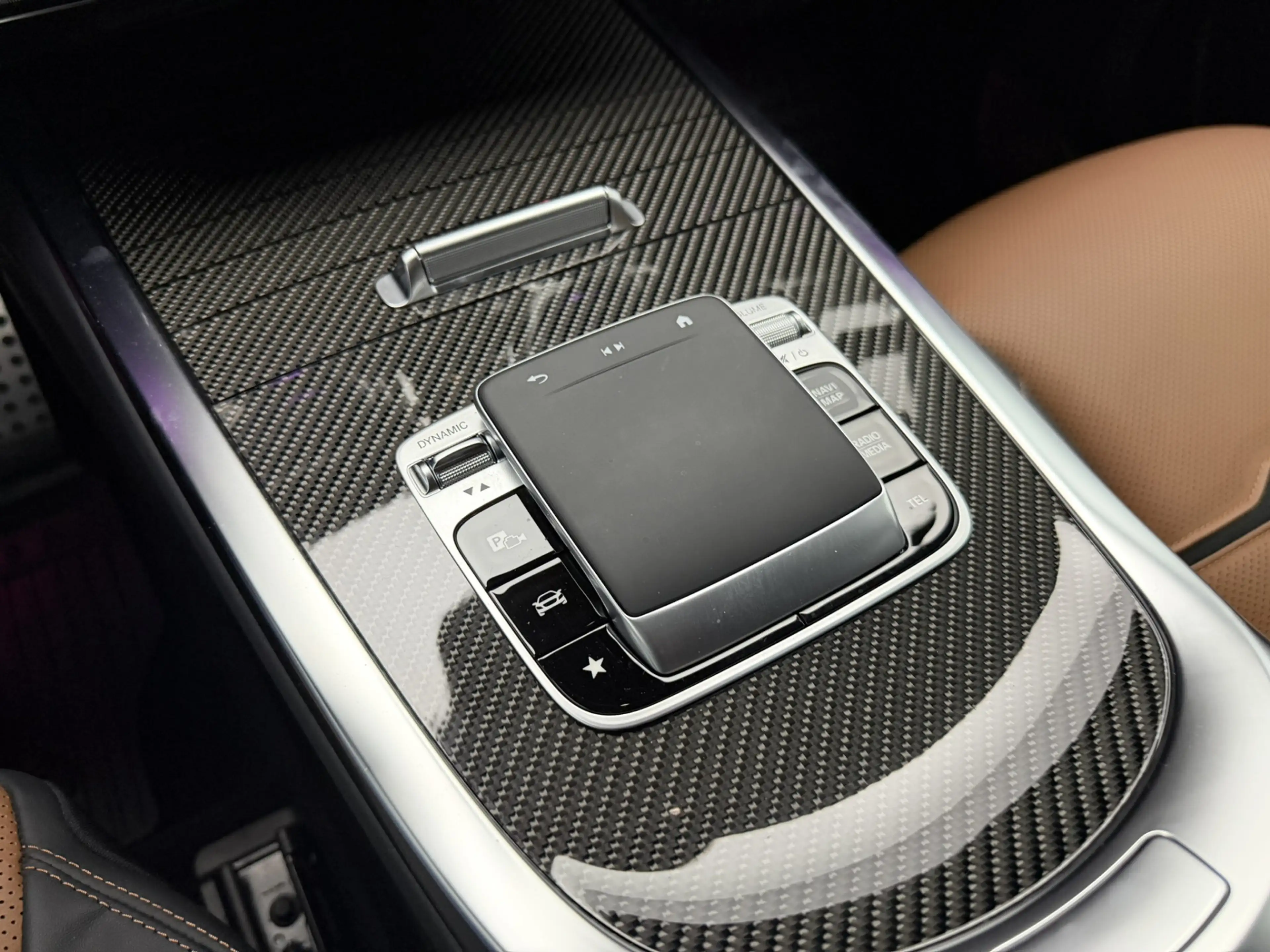 Mercedes-Benz G 63 AMG MY25 | AMG Performance Carbon Pack | Full Options — photo 30