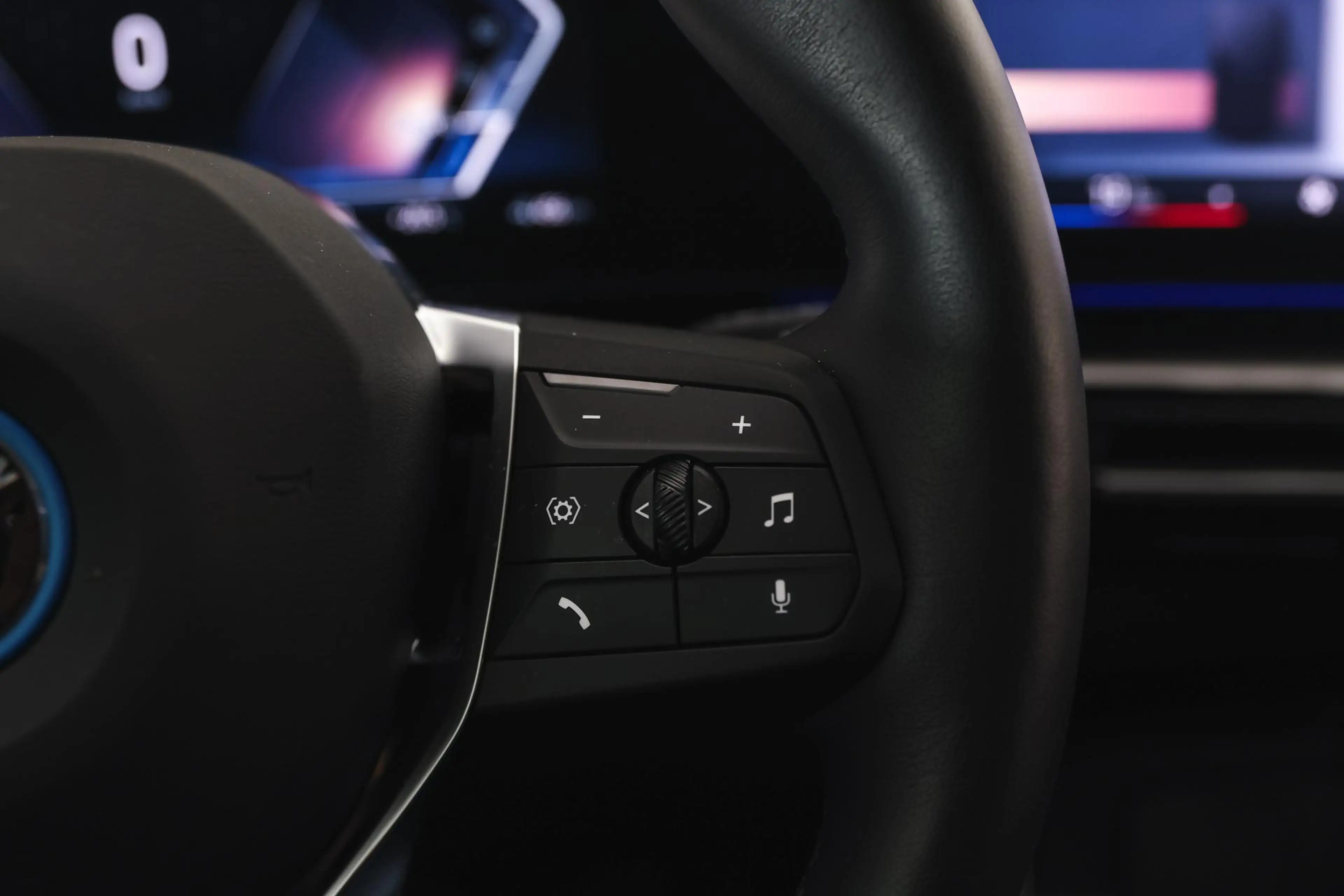 BMW iX1 eDrive20 / Trekhaak / Achteruitrijcamera / Comfort — photo 14