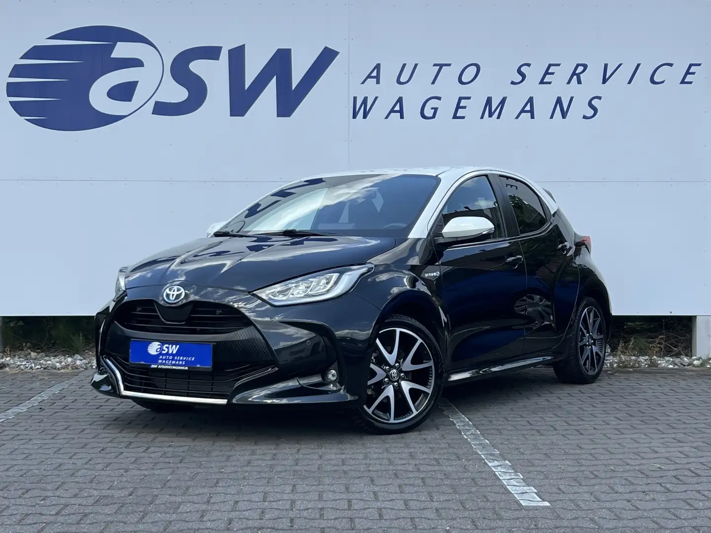 Toyota Yaris 1.5 Hybrid Launch Edition | HUD | 17 inch | Camera Zwart - 1