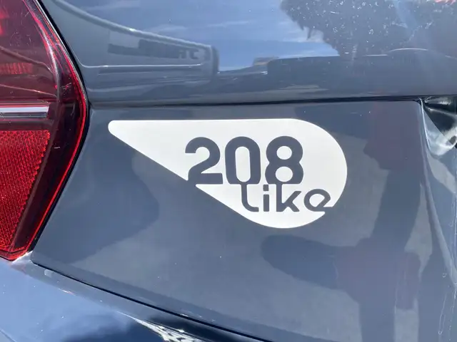 Peugeot 208 view 26