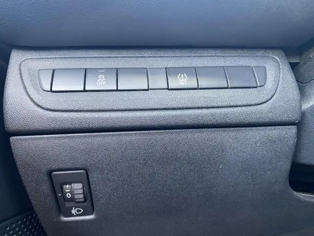Peugeot 208 view 14