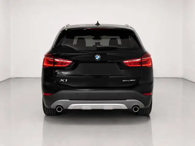 BMW X1 view 5