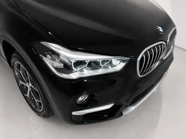 BMW X1 view 3