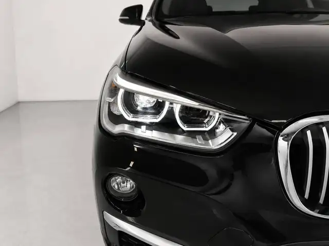 BMW X1 view 4