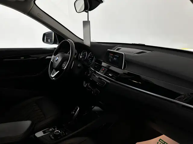 BMW X1 view 12