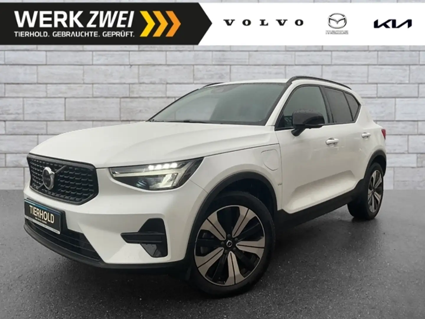 Volvo XC40 T5 Plus Dark Plug-In 2WD ACC 360° Allwetter Weiß - 1