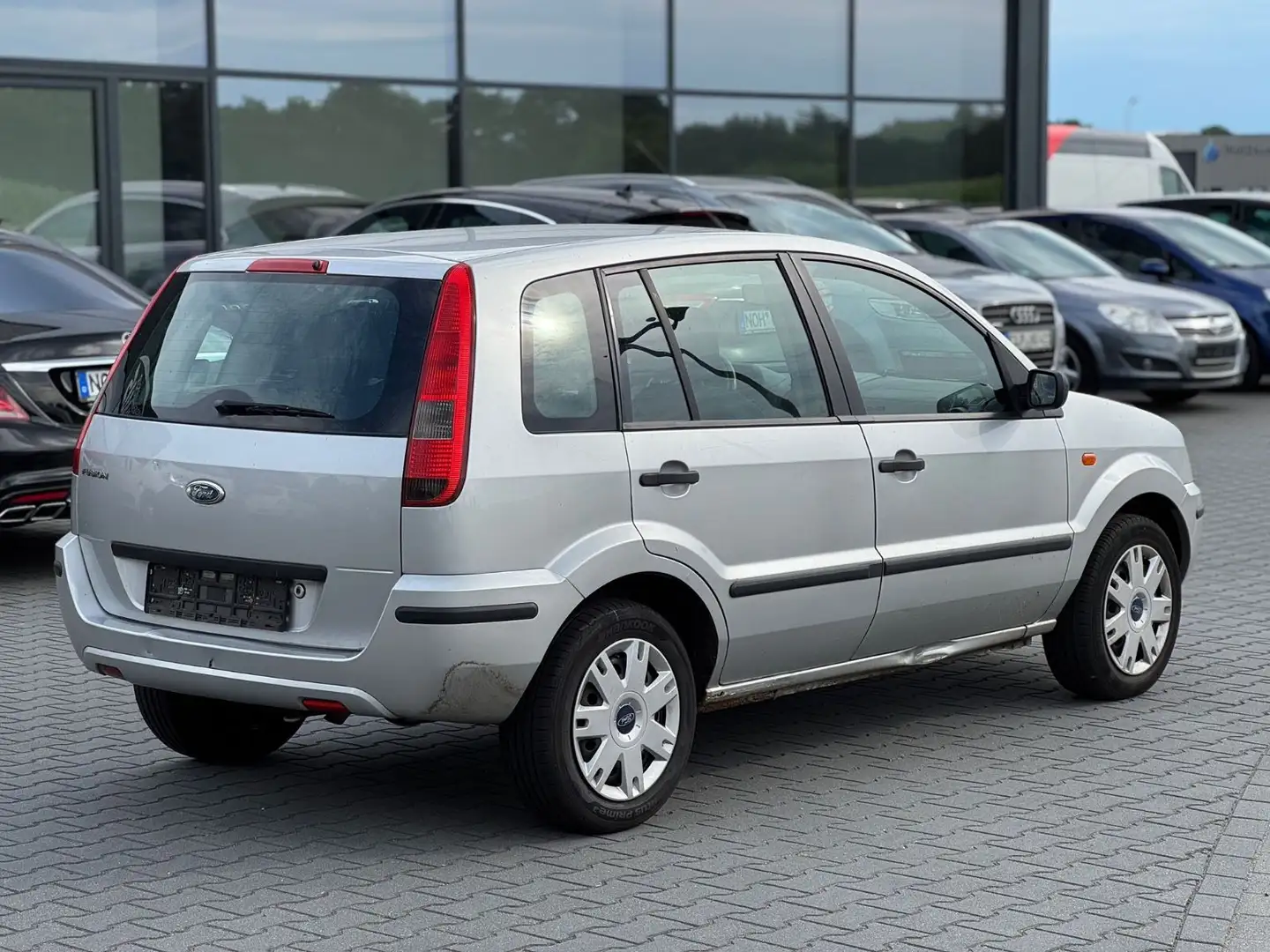 Ford Fusion Trend 1.4 Benzin Klimaanlage Plateado - 2