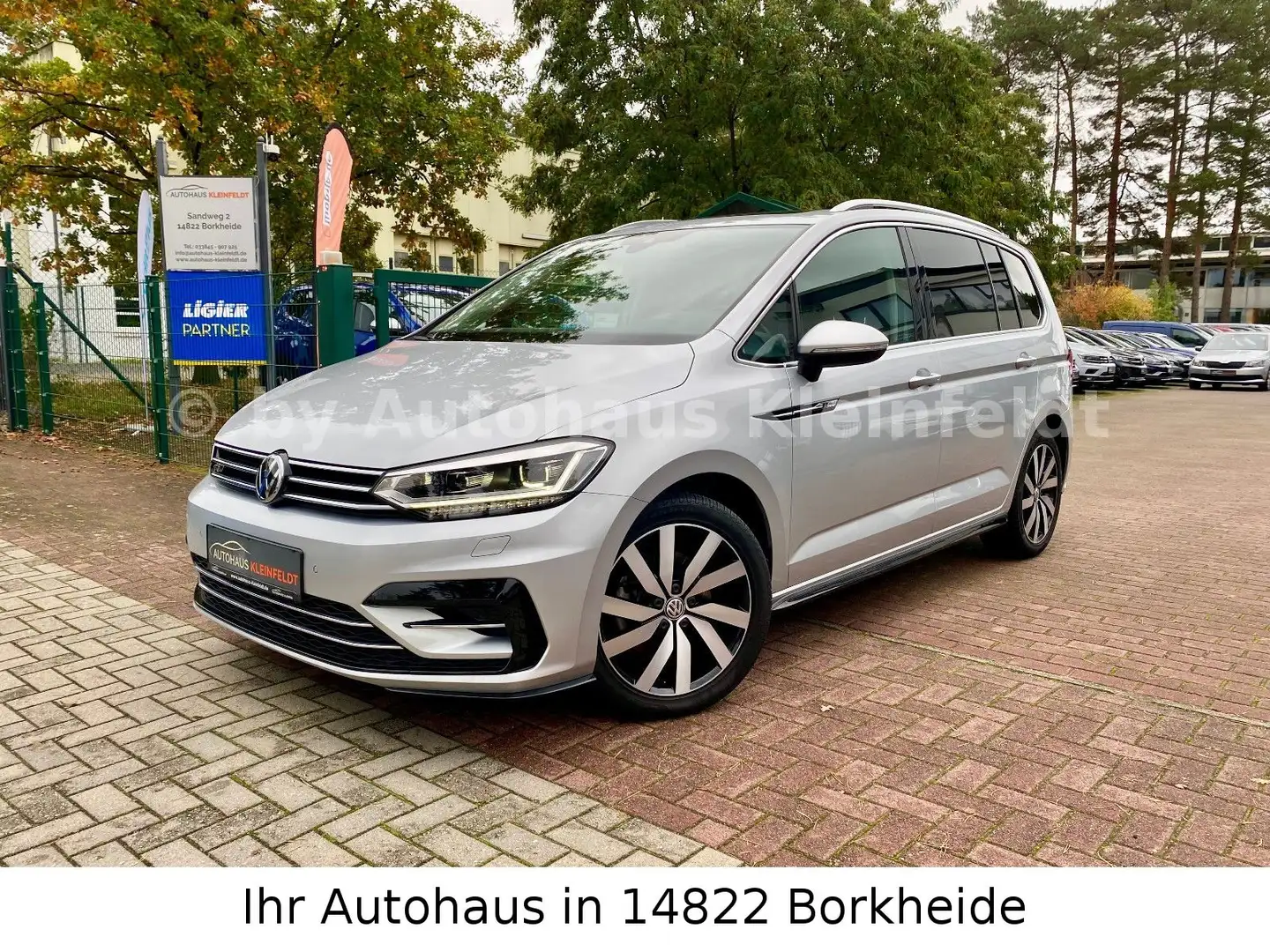 Volkswagen Touran Highline 2.0 TDI |R-Line|PANO|LEDER|AHK Silber - 1