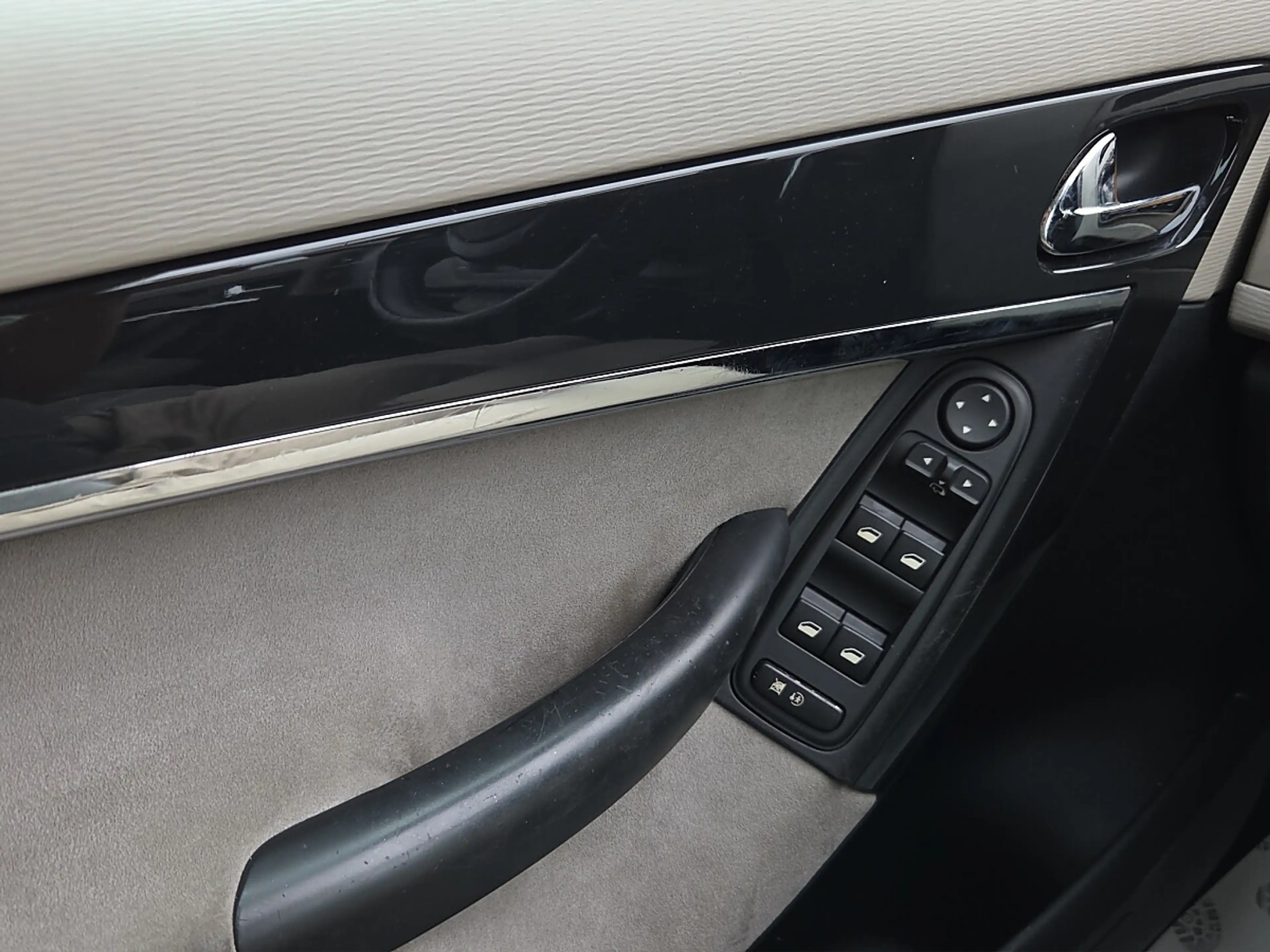 Citroen Grand C4 Picasso 2,0 HDi FAP Exclusive Aut. — photo 14