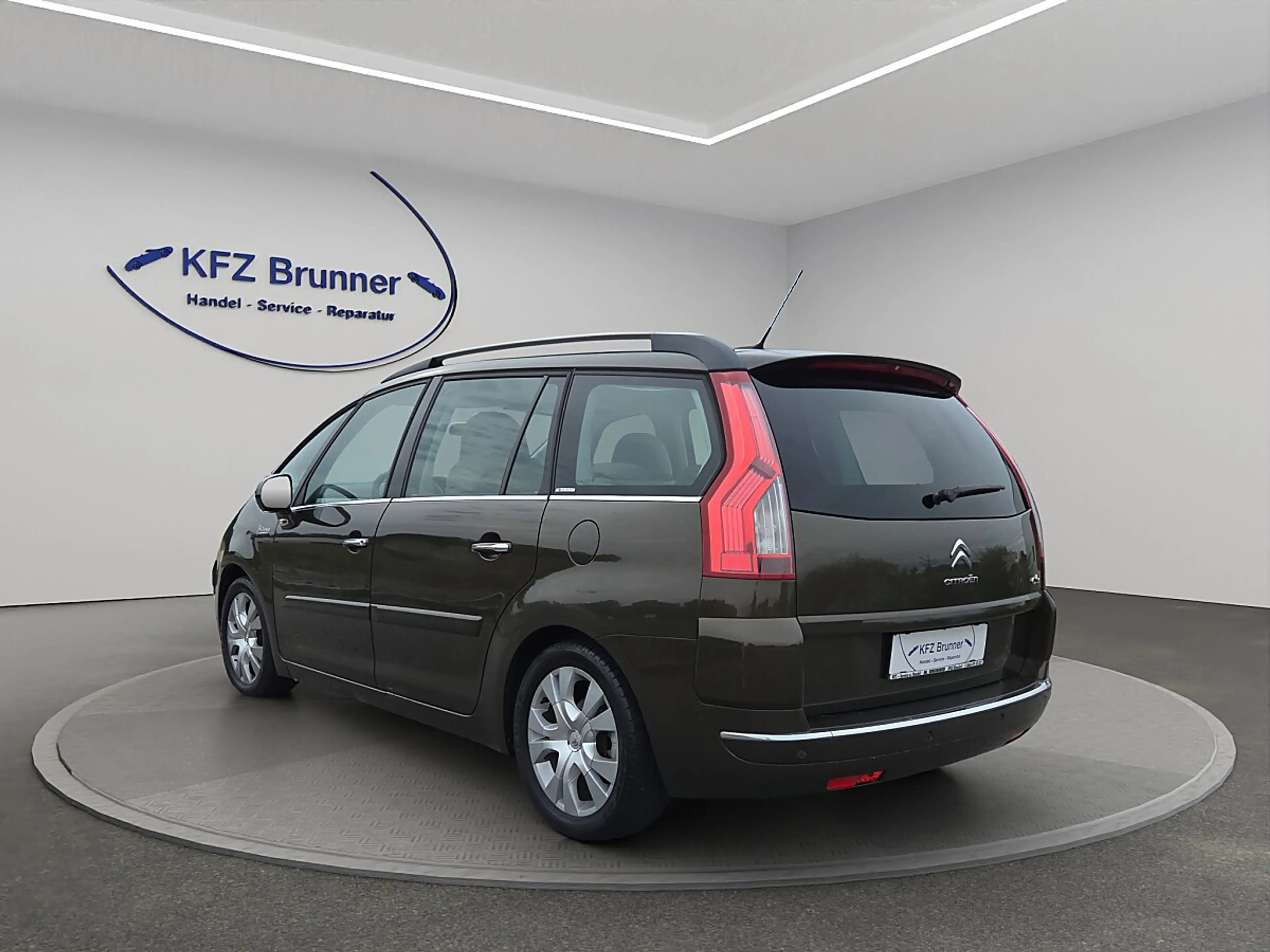 Citroen Grand C4 Picasso 2,0 HDi FAP Exclusive Aut. — photo 4