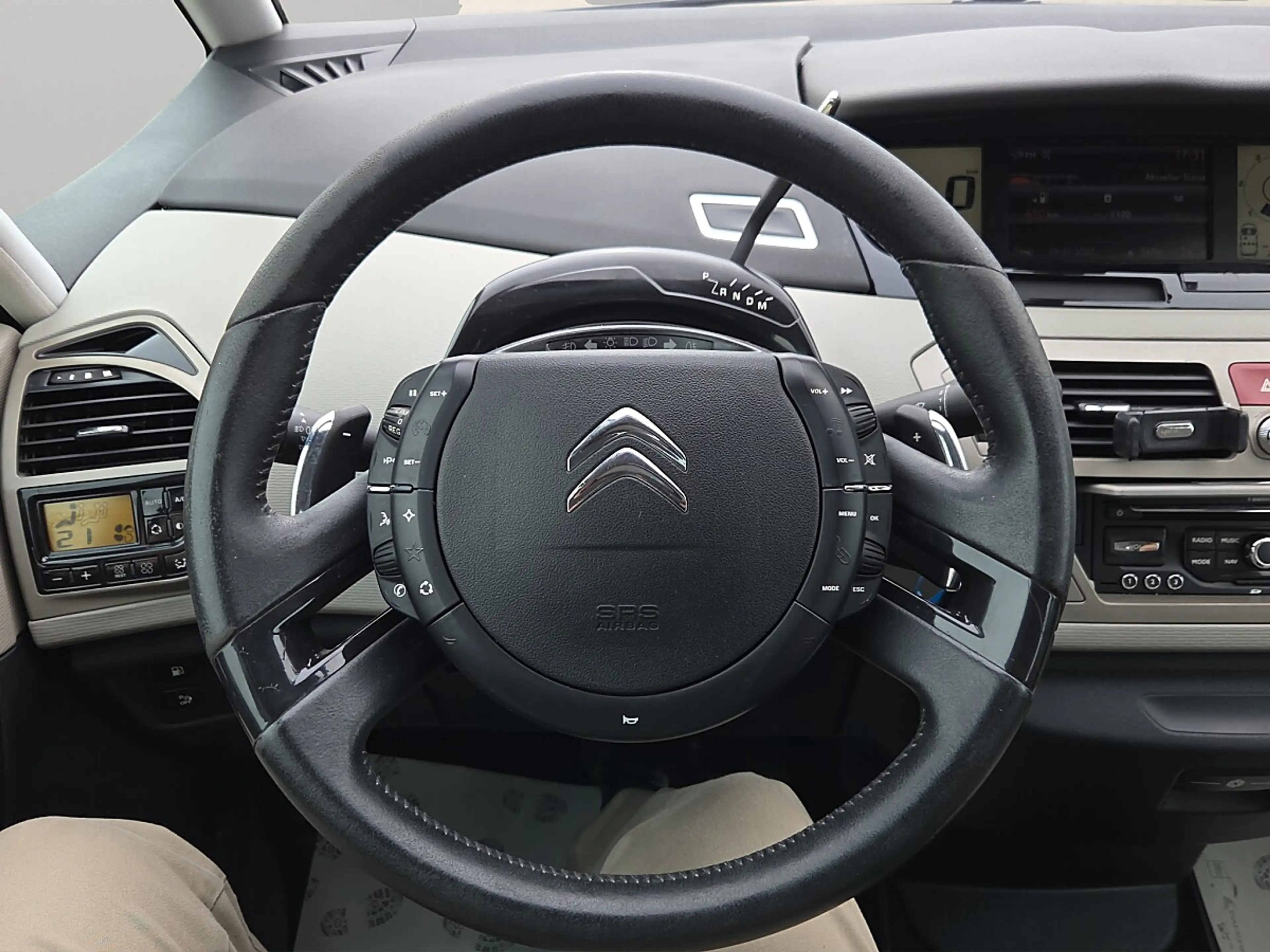Citroen Grand C4 Picasso 2,0 HDi FAP Exclusive Aut. — photo 12