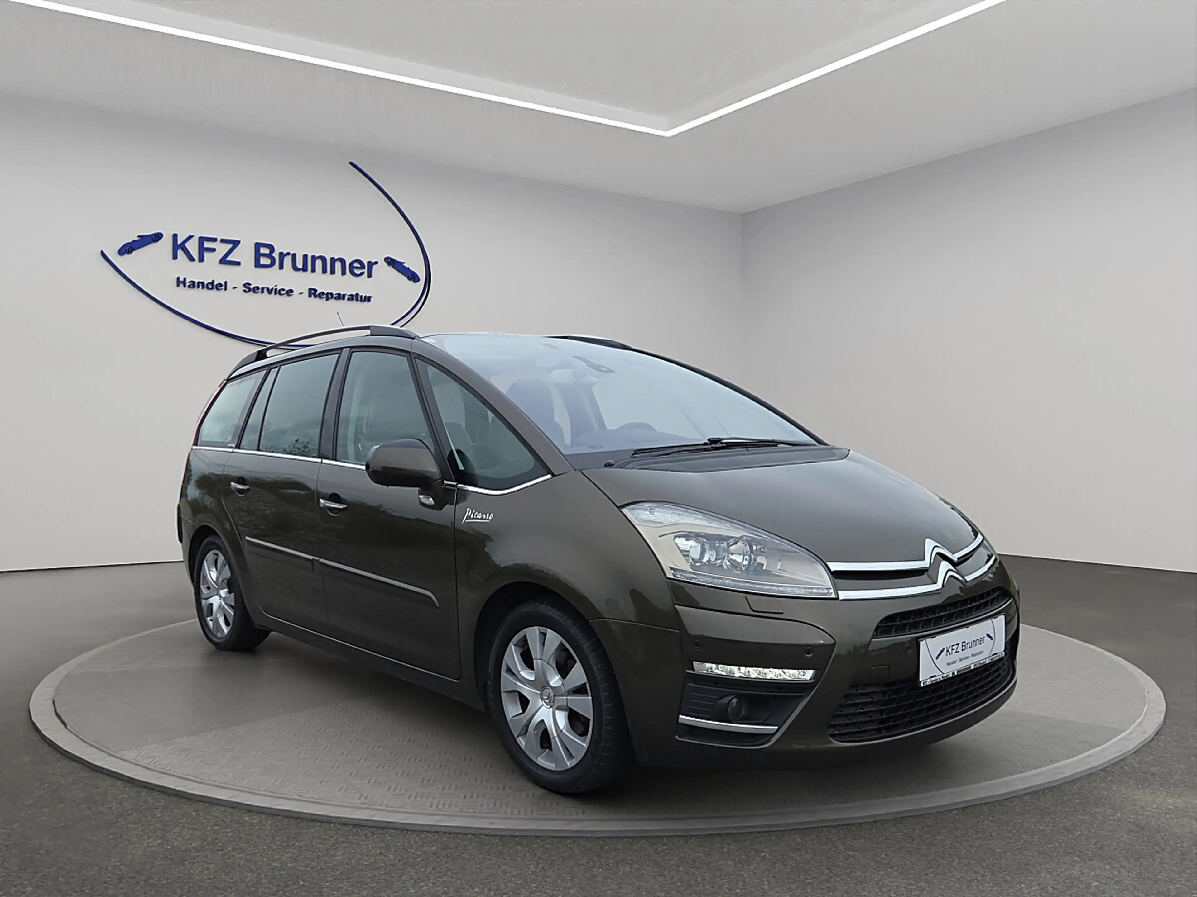Citroen Grand C4 Picasso 2,0 HDi FAP Exclusive Aut. — photo 9
