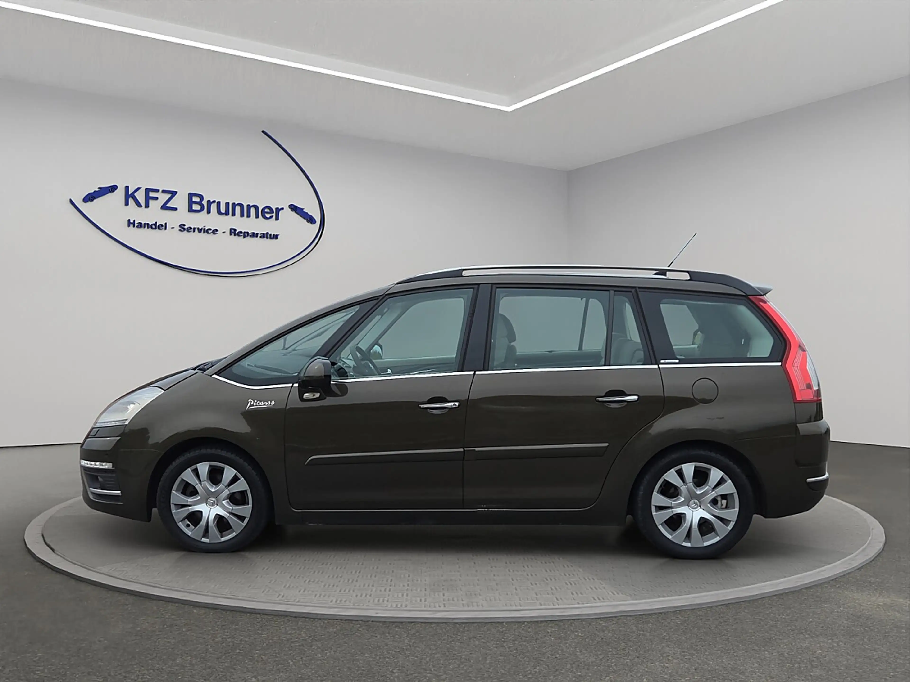 Citroen Grand C4 Picasso 2,0 HDi FAP Exclusive Aut. — photo 3