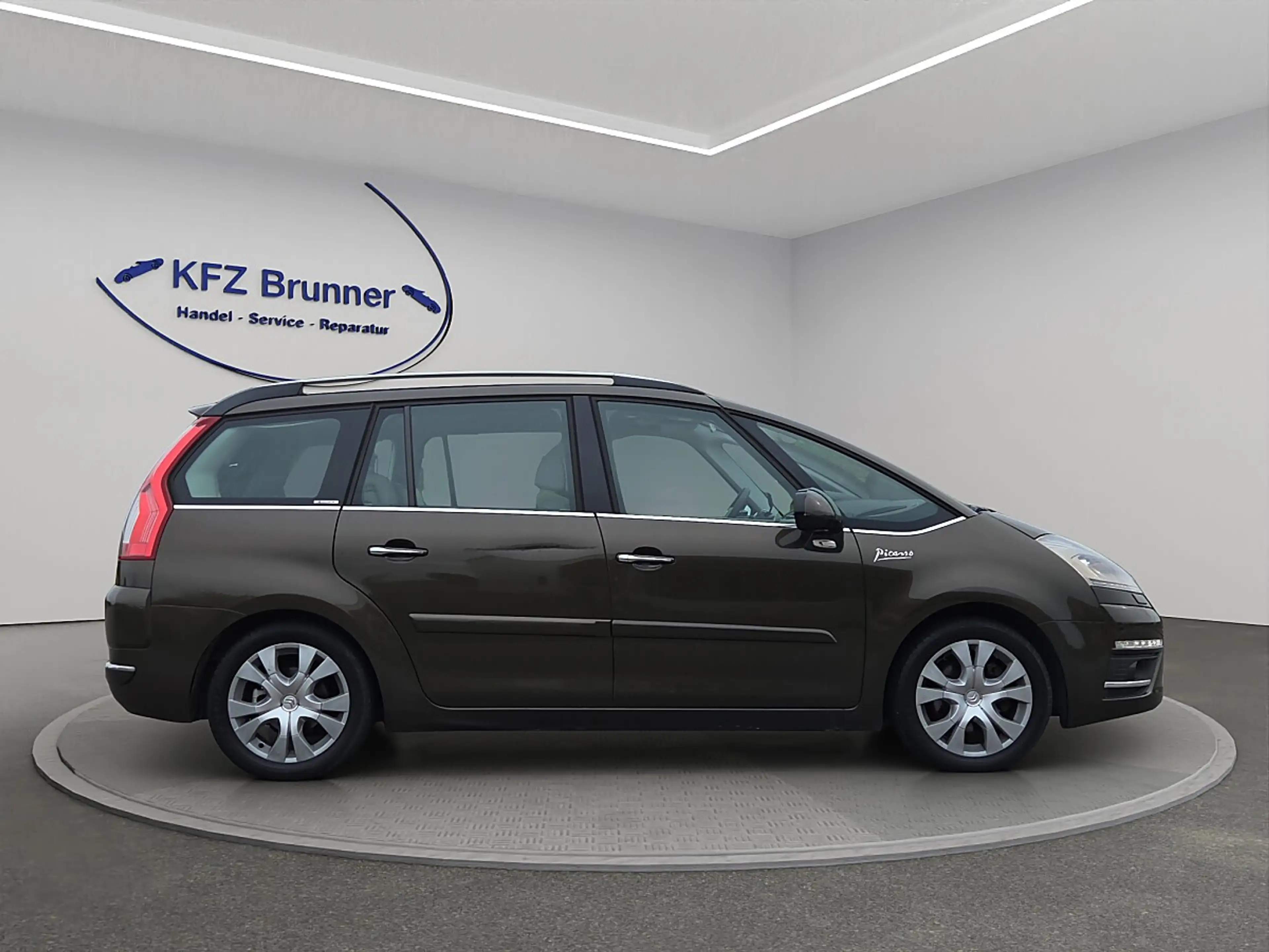 Citroen Grand C4 Picasso 2,0 HDi FAP Exclusive Aut. — photo 8