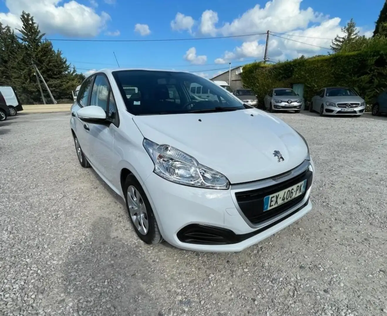 Peugeot 208 208 AFFAIRE 1.6 BLUEHDI 75 BVM5 PREMIUM Blanc - 2