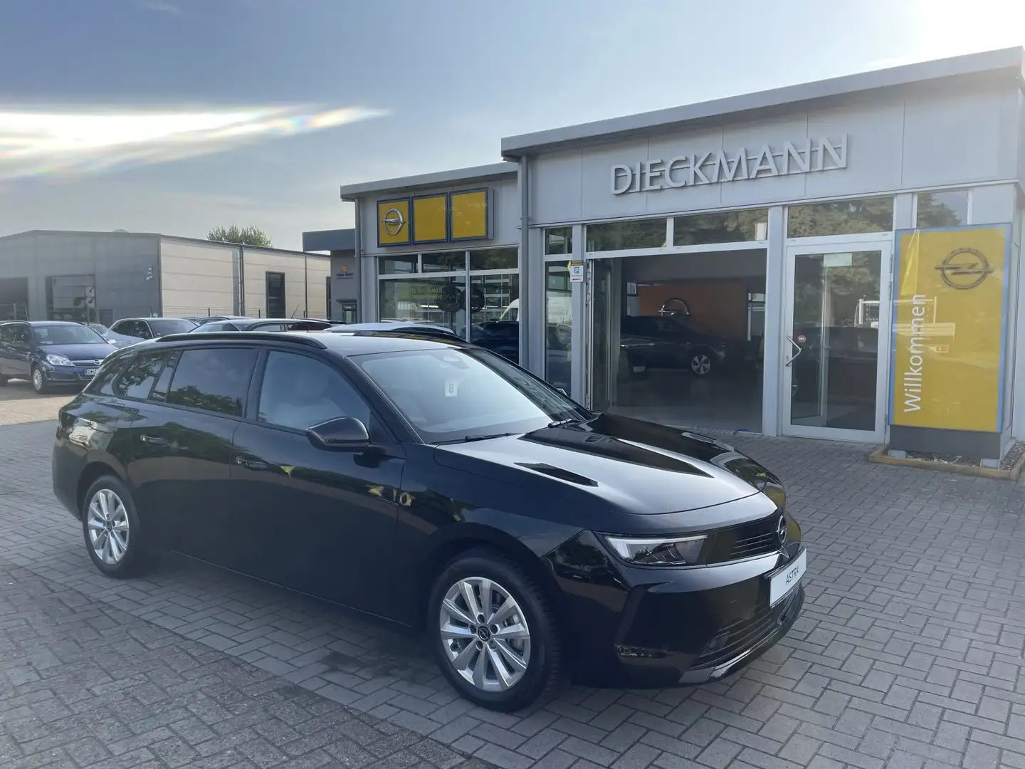 Opel Astra ST Enjoy Navi SHZ RFK PDC AGR-Sitz Allwetter Zwart - 2