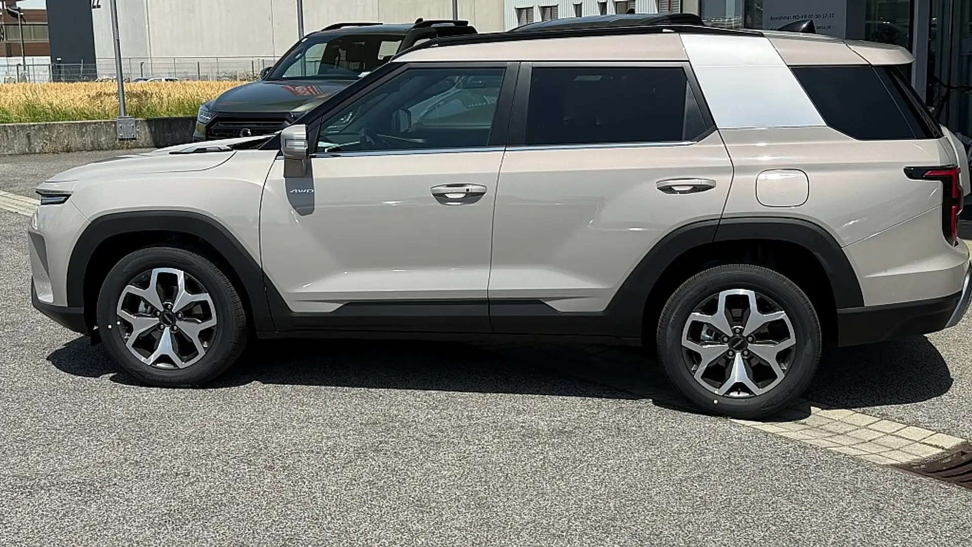 KGM Torres 1,5i GDI Style AWD Aut. Grau - 2