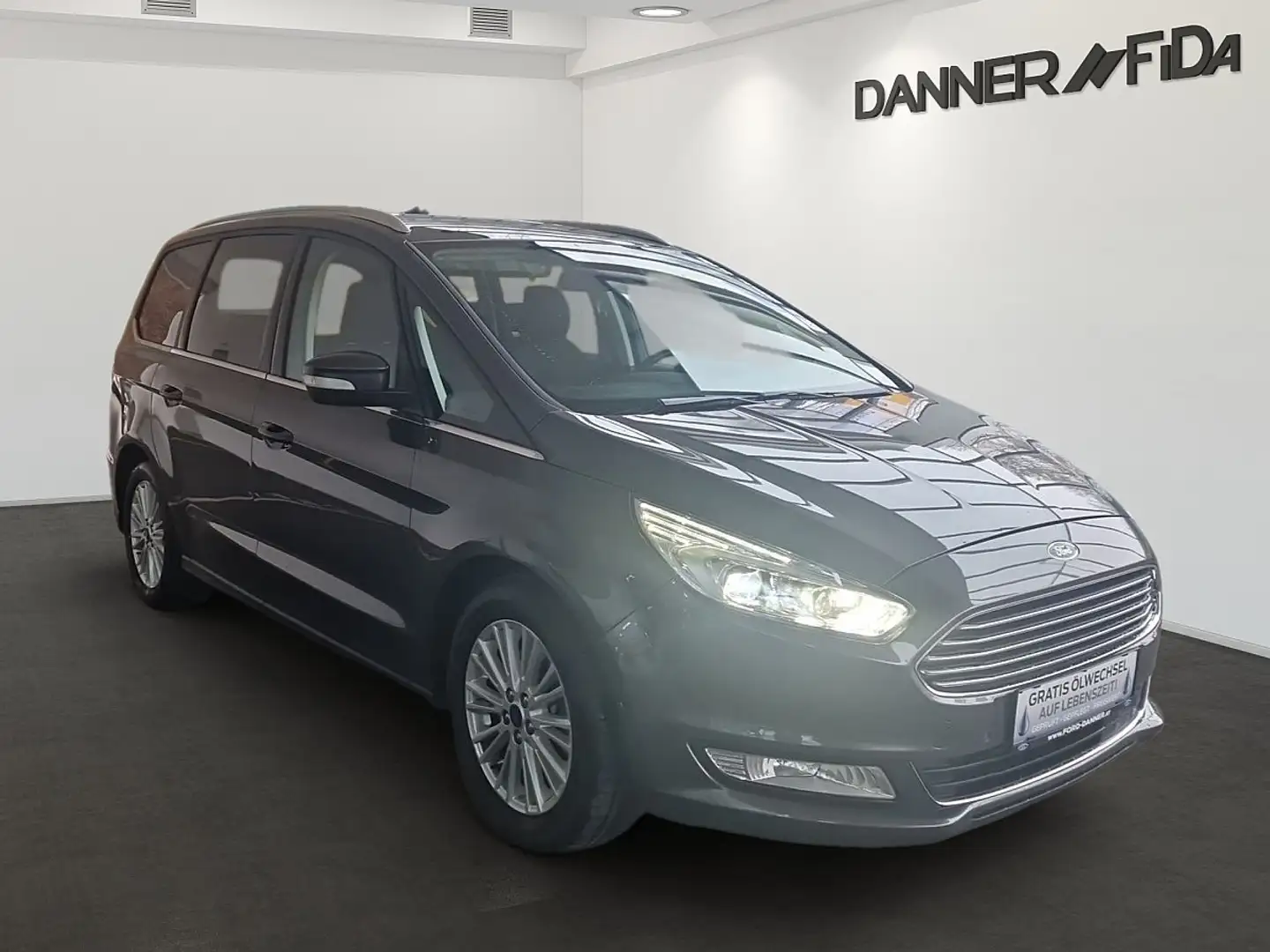 Ford Galaxy 2,0 TDCi Titanium Start/Stop Grijs - 2