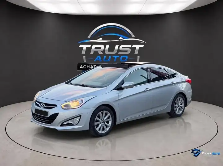 Hyundai i40 1.7 CRDI 16V 136cv PACK Prenium TOIT OUVRANT / CAMERA / REGULATEUR