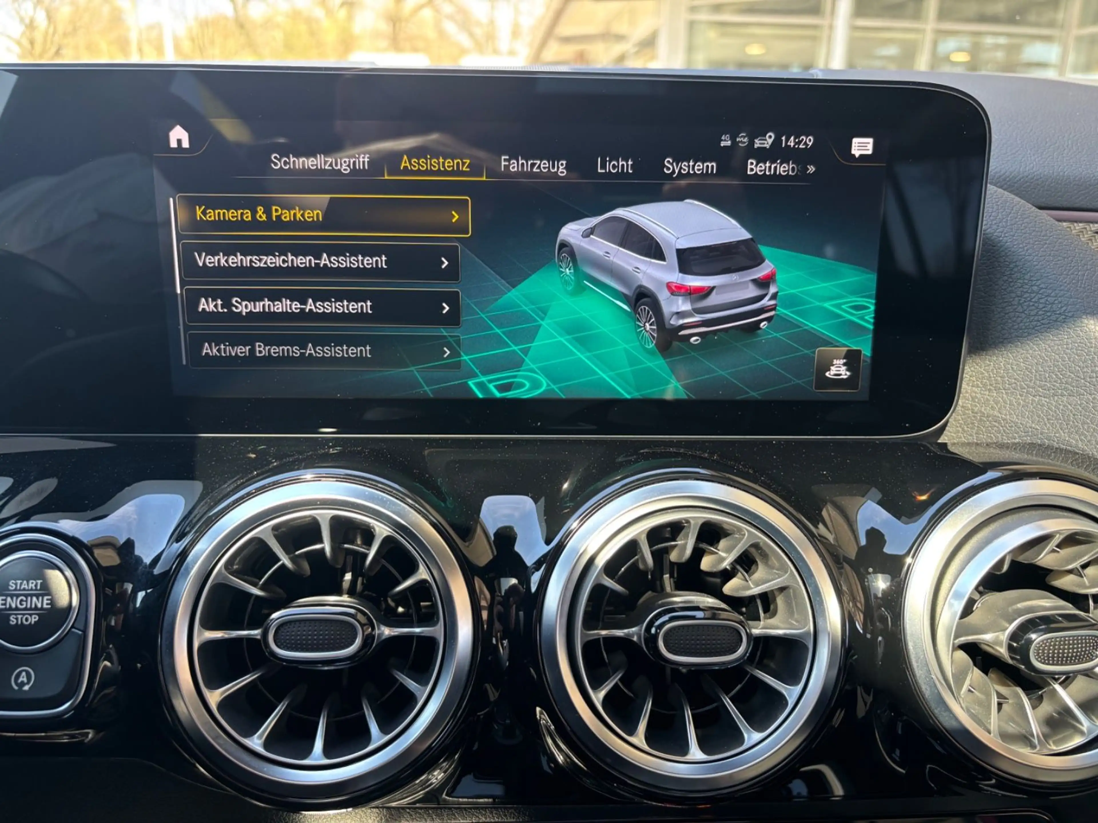 Mercedes-Benz GLA 35 AMG 4Matic ACC/Night/Pano/Navi/360°/MBUX — photo 12