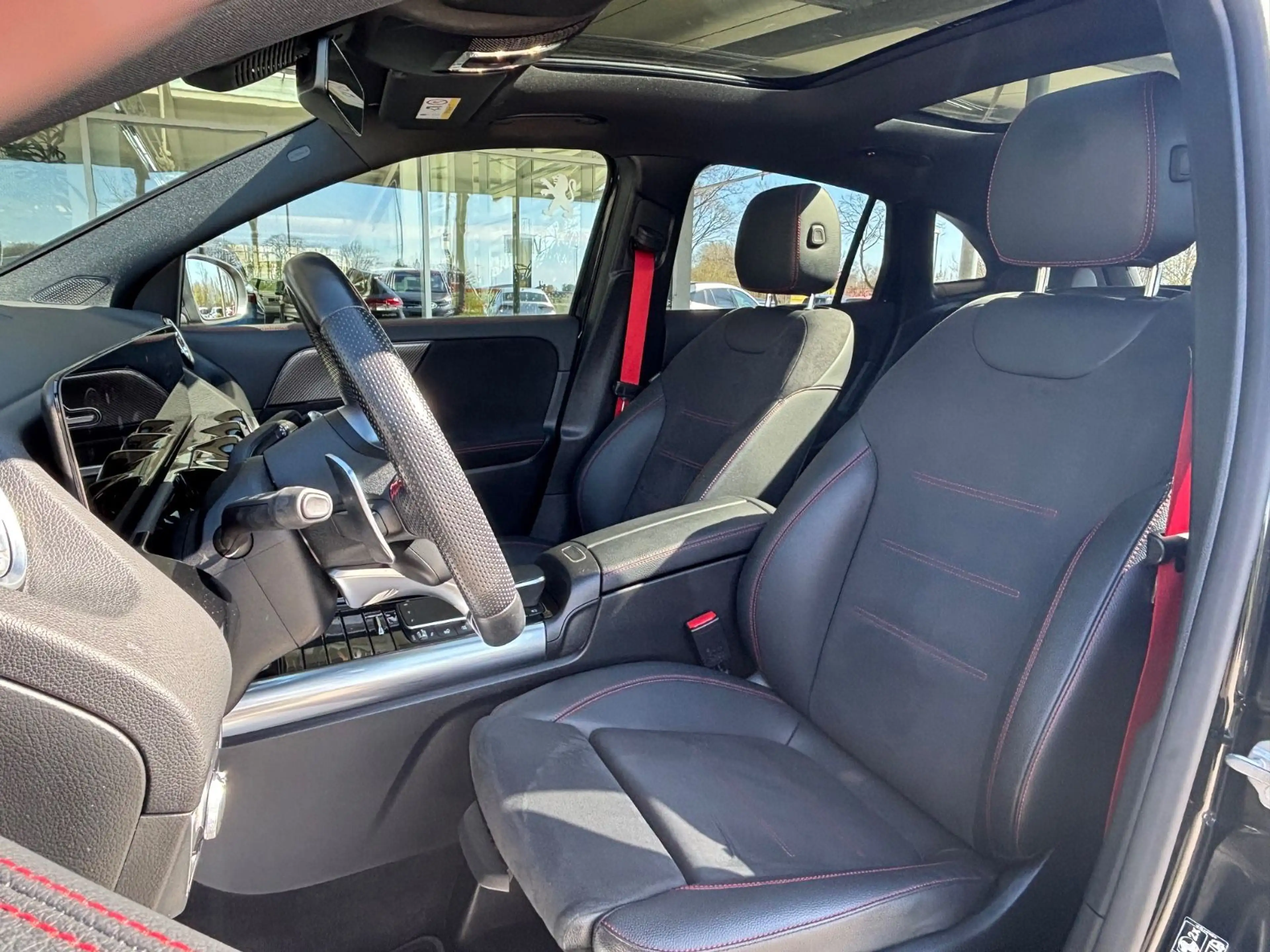 Mercedes-Benz GLA 35 AMG 4Matic ACC/Night/Pano/Navi/360°/MBUX — photo 5