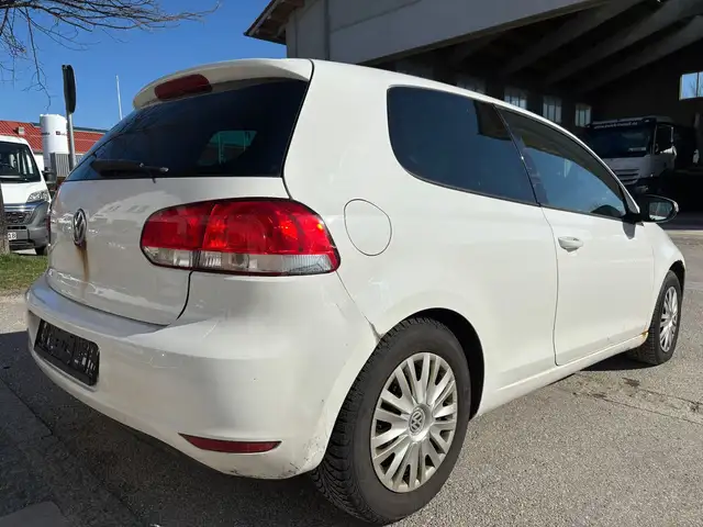 Volkswagen Golf view 5