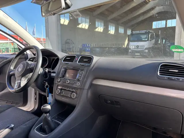 Volkswagen Golf view 13