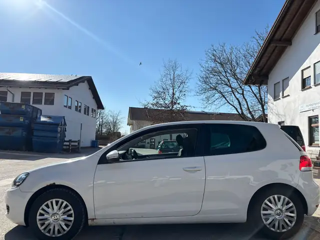 Volkswagen Golf view 2