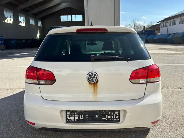 Volkswagen Golf view 4