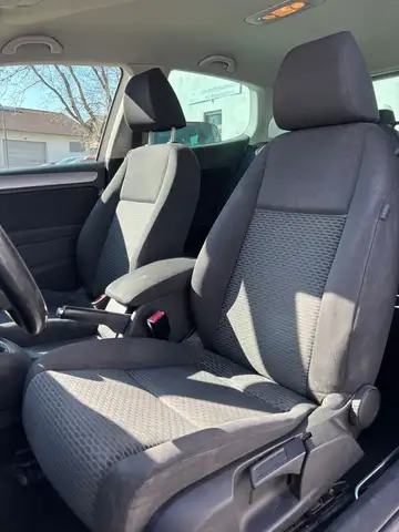 Volkswagen Golf view 14